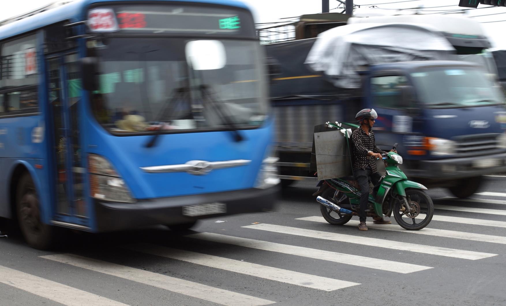 Tai nan giao thong tren quoc lo 1a anh 5
