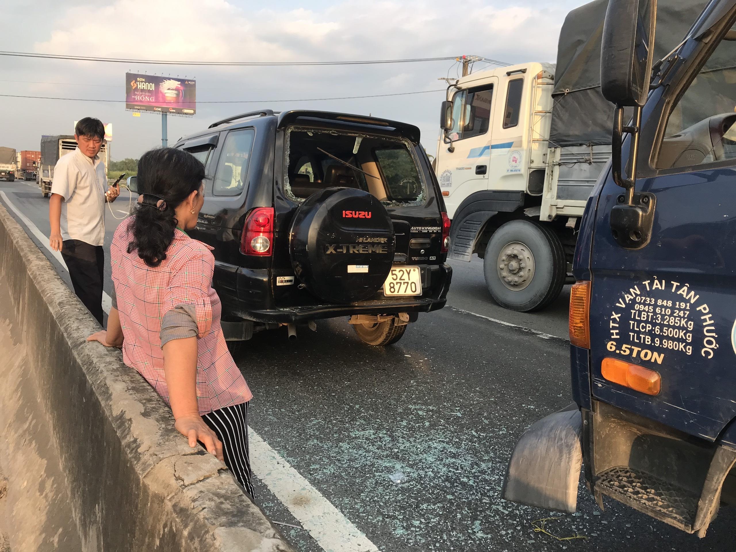 Cao toc TP.HCM - Trung Luong lon xon khi dung thu phi anh 17