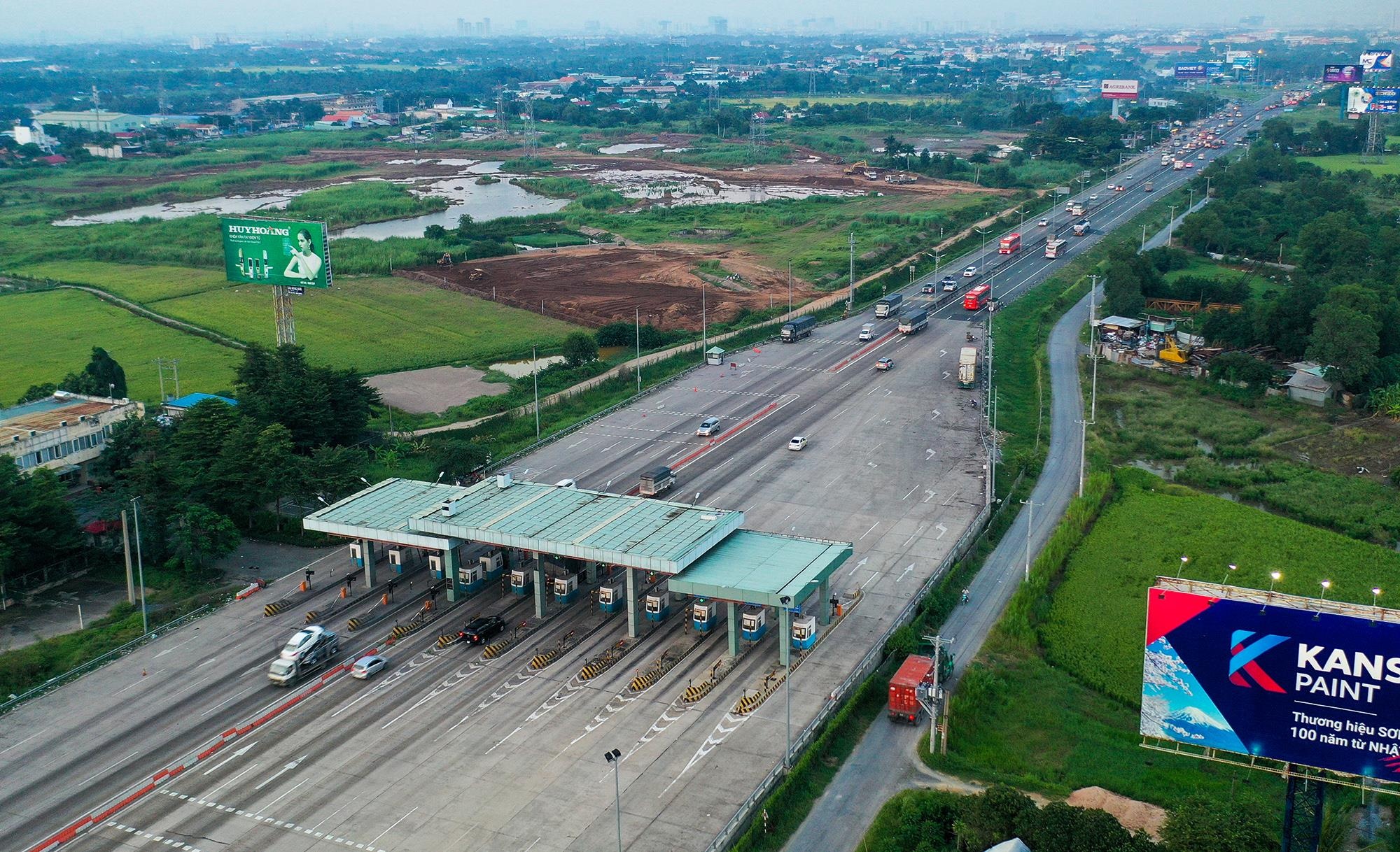 Cao toc TP.HCM - Trung Luong lon xon khi dung thu phi anh 1