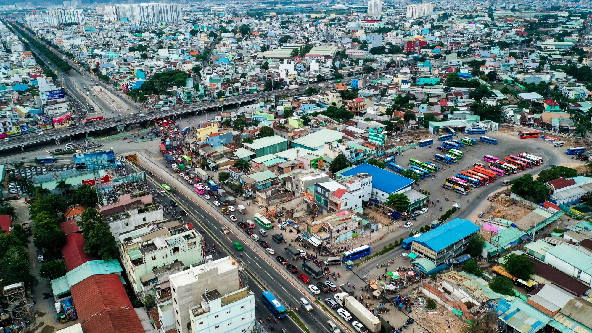 Ket xe o cua ngo tay bac Sai Gon anh 1