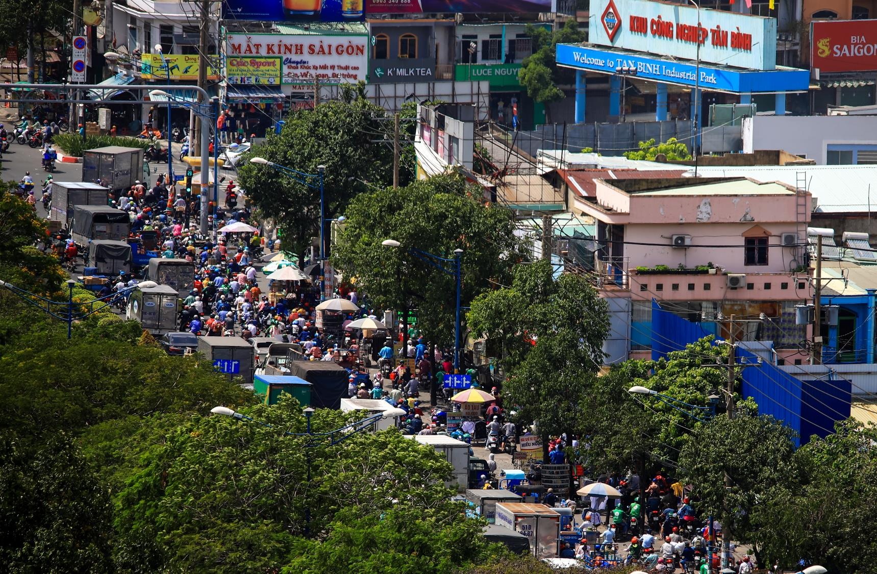 Ket xe o cua ngo tay bac Sai Gon anh 3