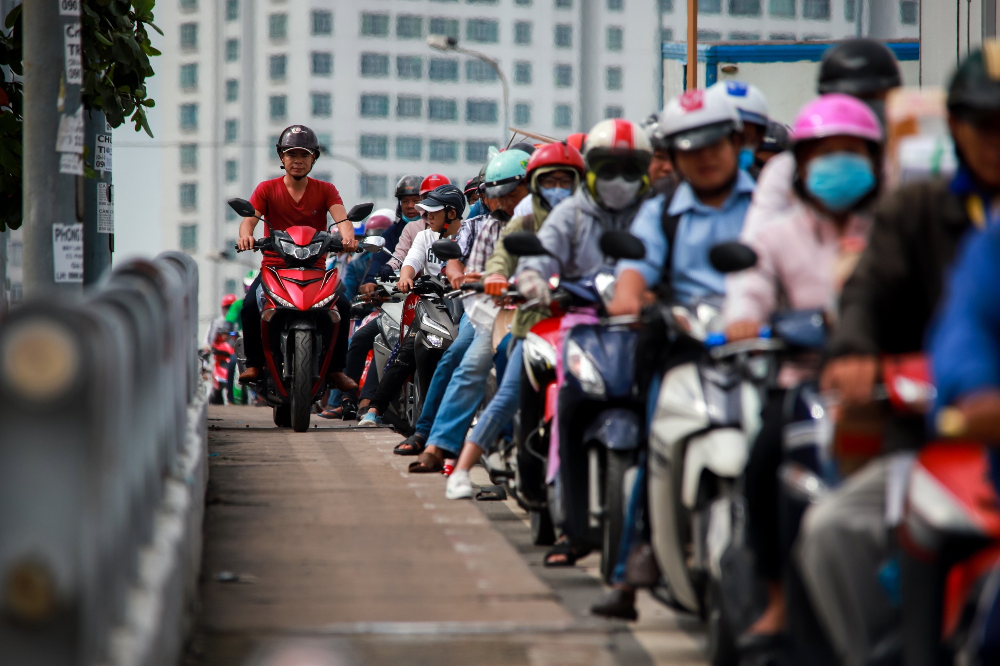 ket xe cau Chanh Hung duong Pham Hung o Sai Gon anh 7
