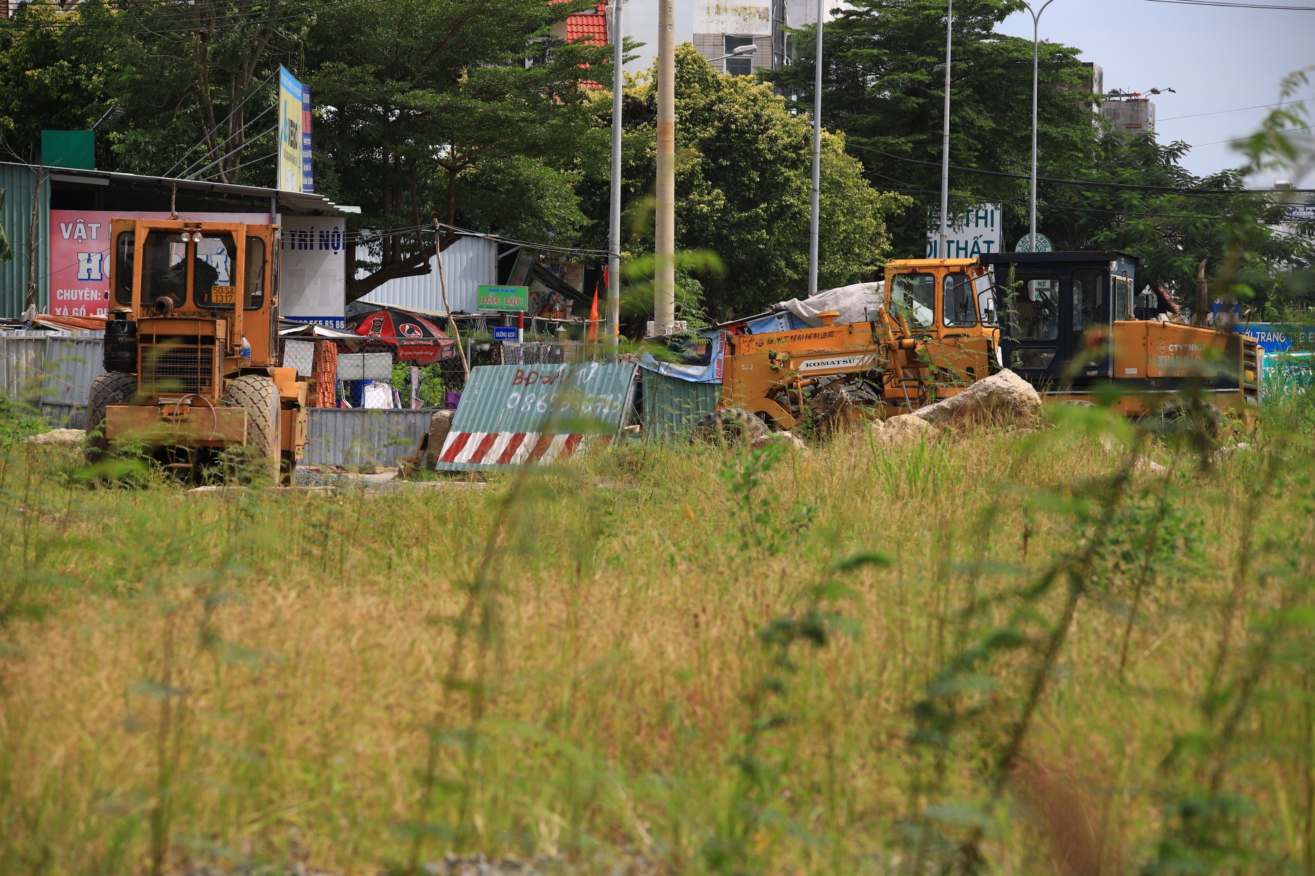 Du an cau Nam Ly bi bo hoang gay ket xe anh 3