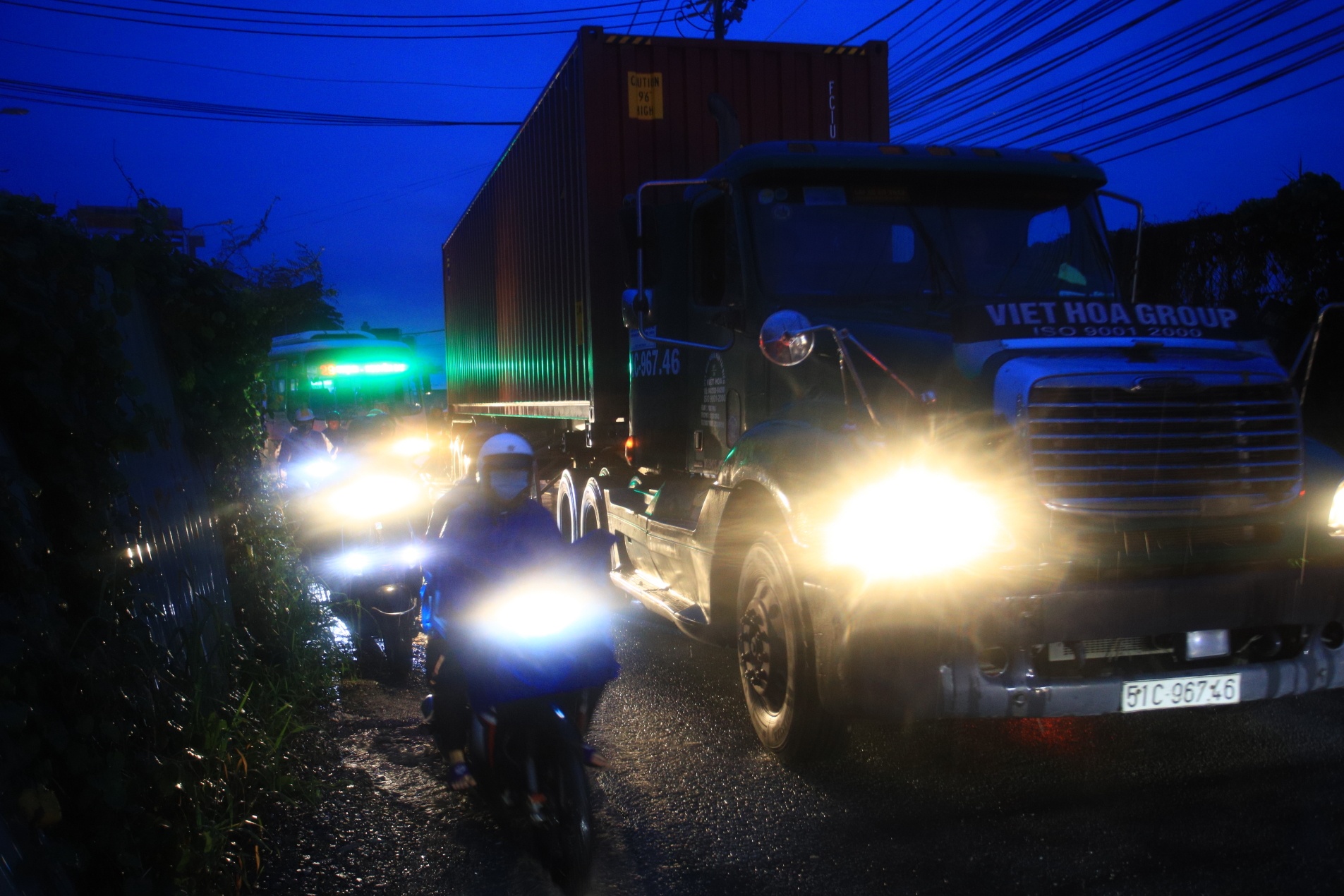 Du an cau Nam Ly bi bo hoang gay ket xe anh 11