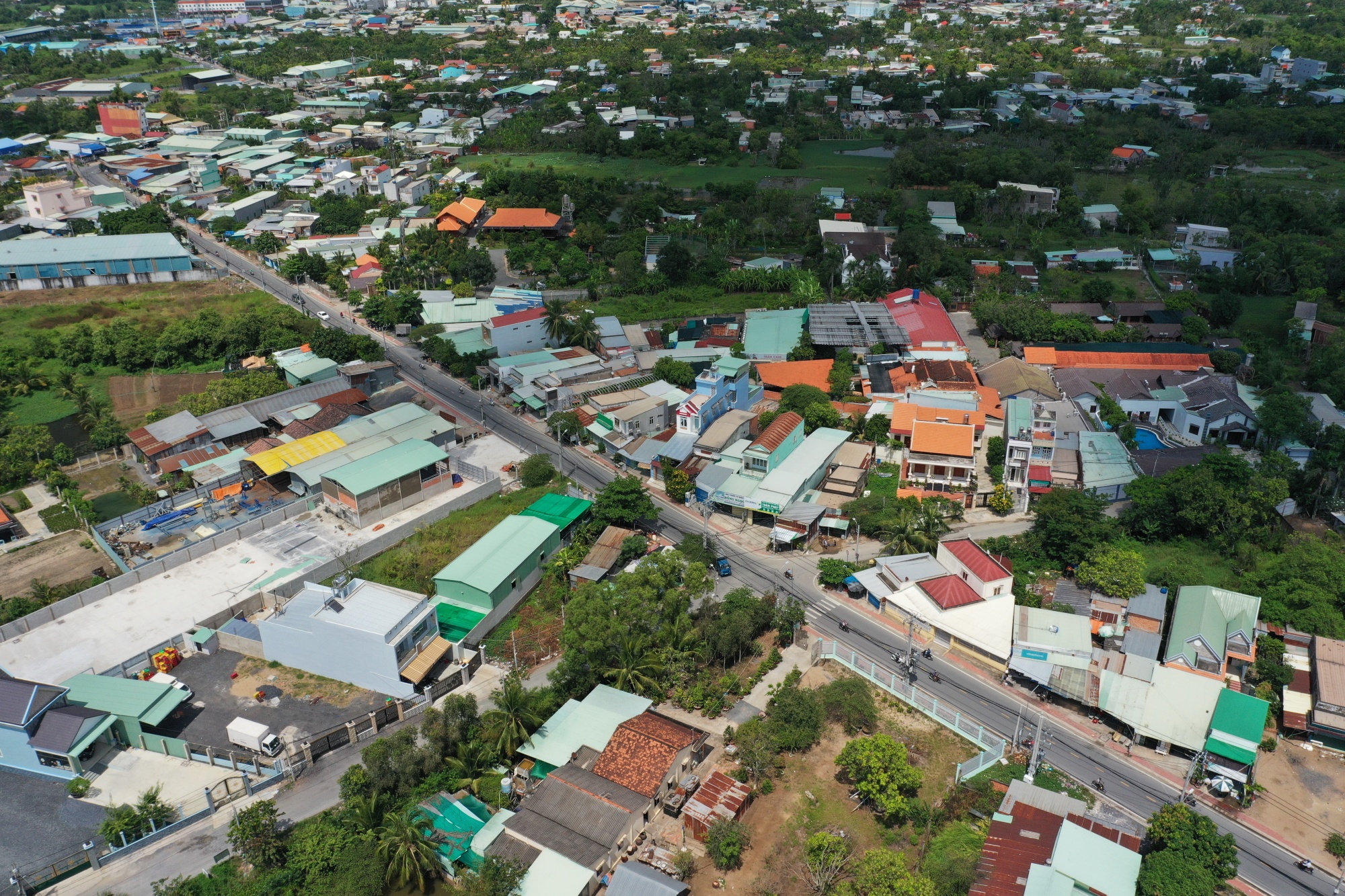 Can ranh resort Tram Chim vua bi UBND TP.HCM yeu cau cuong che anh 1
