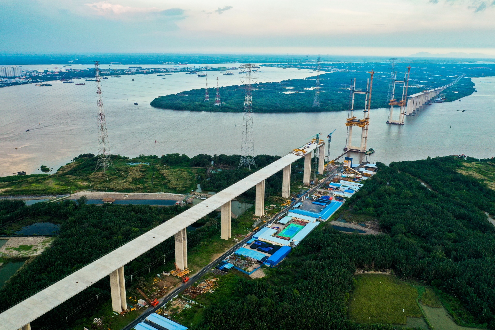 cau day vang co do tinh khong cao nhat anh 10