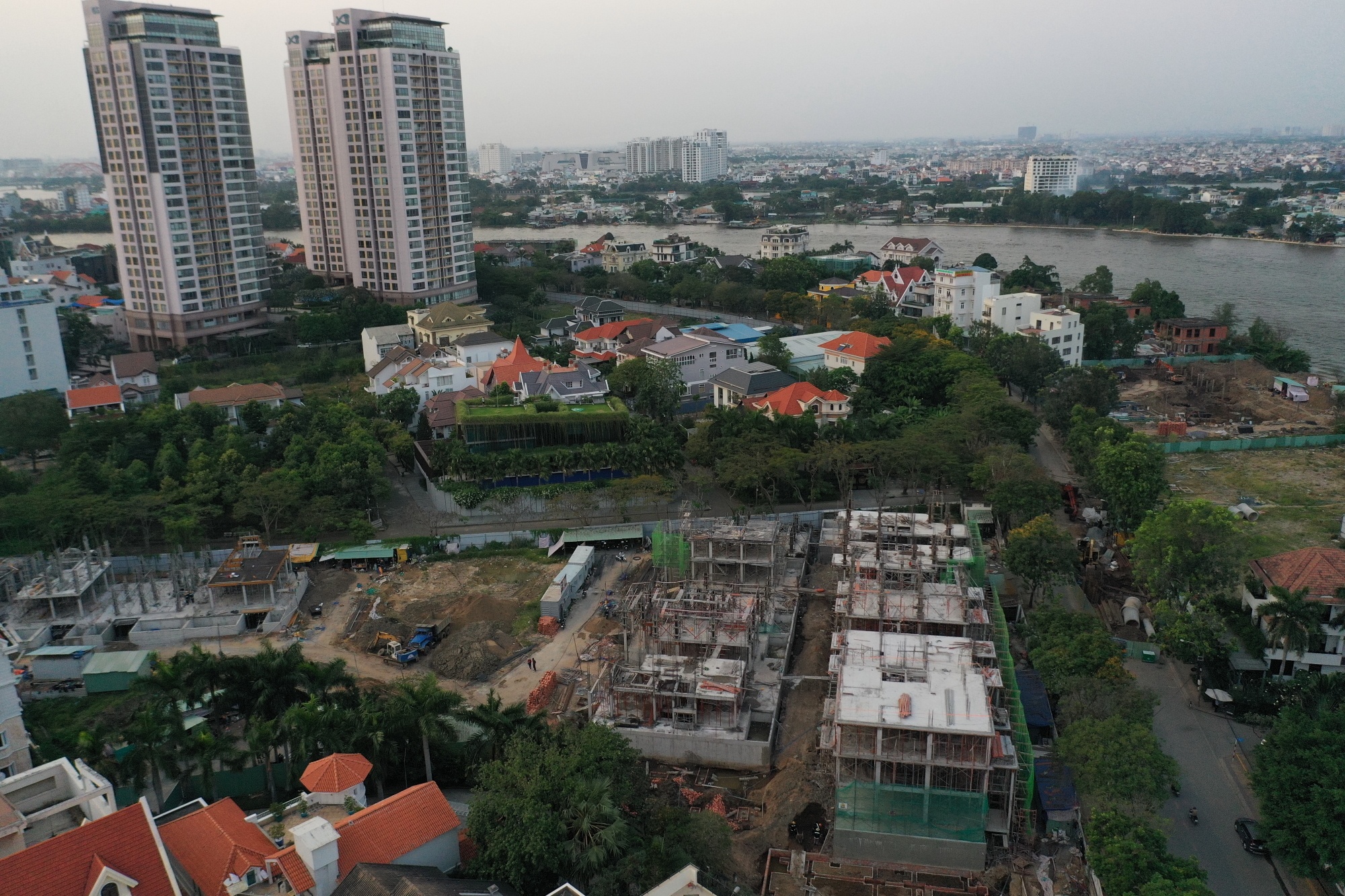 TP.HCM lai mu mit trong lop suong mu dac quanh anh 11