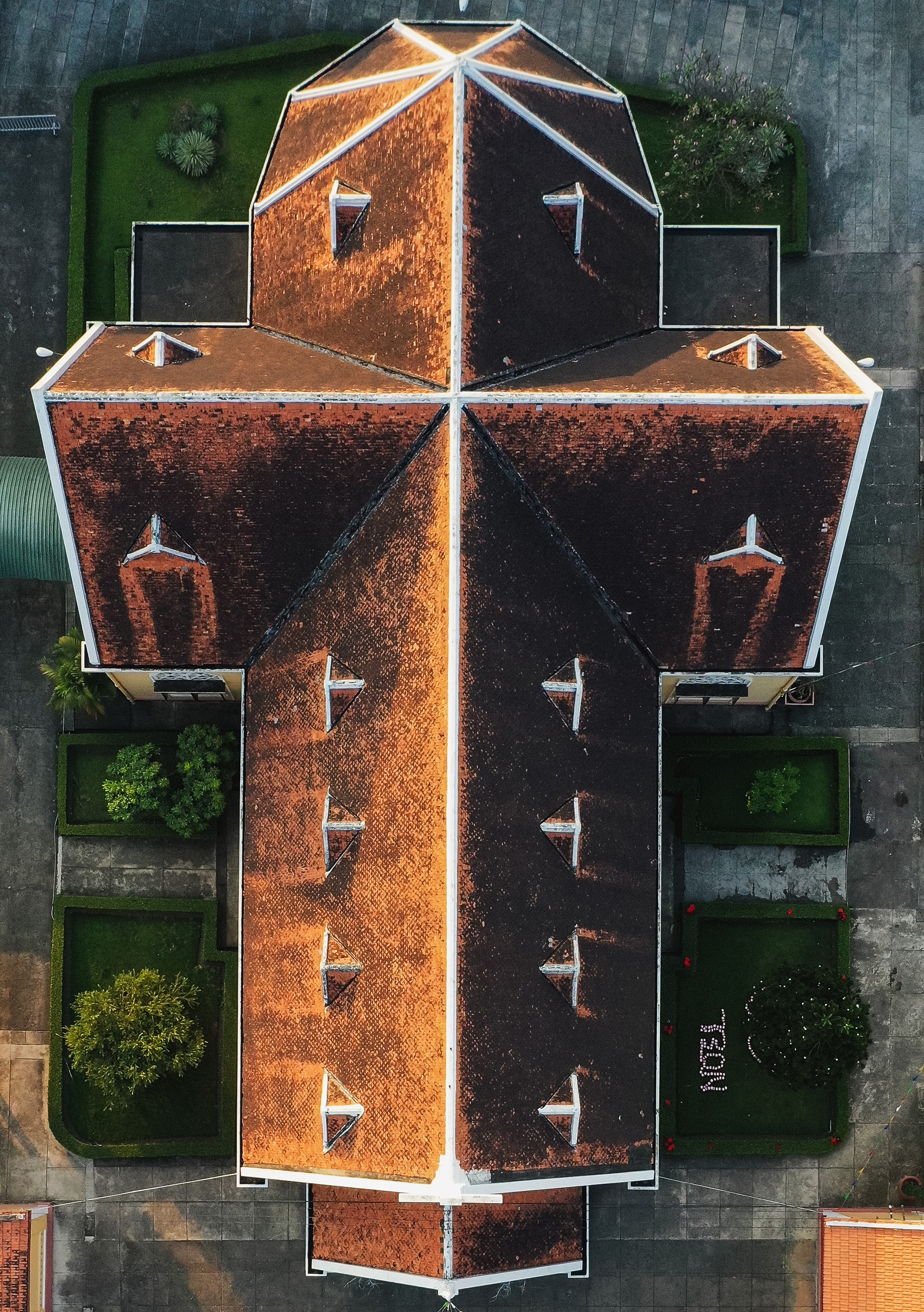 Ben Trong Nha tho va Tu vien Thu Thiem vua duoc xep hang di tich anh 5