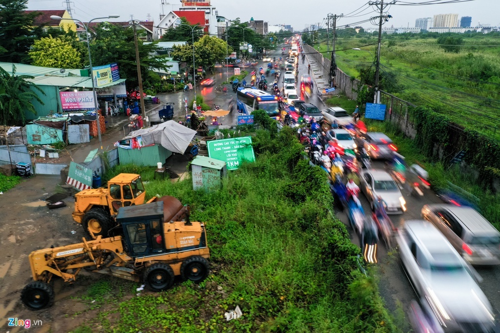Nguoi dan TP.HCM kho so trong vong vay “lo cot” thoi diem cuoi nam. anh 12