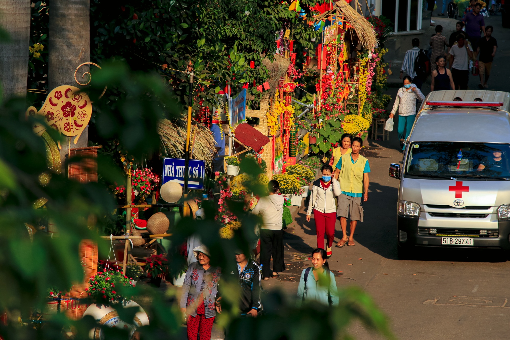 Duong hoa Tet trong benh vien Cho Ray anh 15