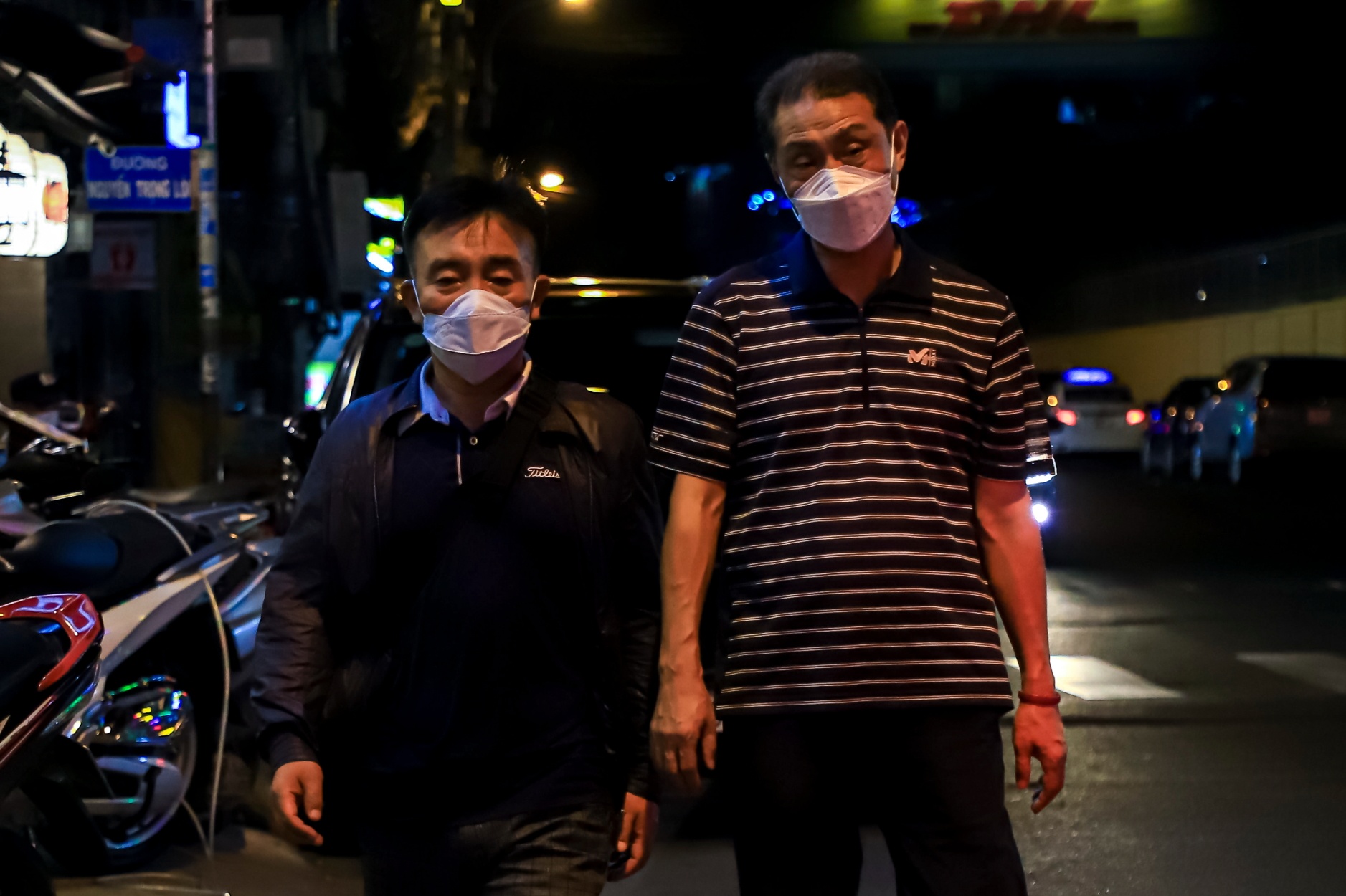 Khu nguoi Han o san bay Tan Son Nhat vang lang vi Covid-19 anh 9