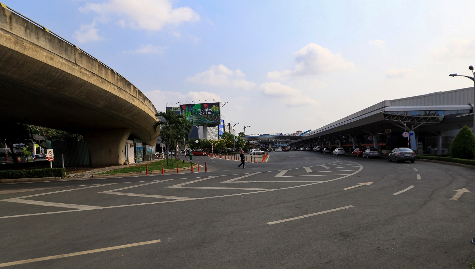 San bay Tan Son Nhat  vang hoe do dich Covid-19 tai phat tro lai anh 1