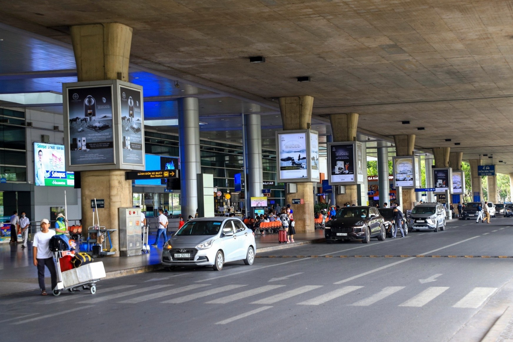 San bay Tan Son Nhat  vang hoe do dich Covid-19 tai phat tro lai anh 8