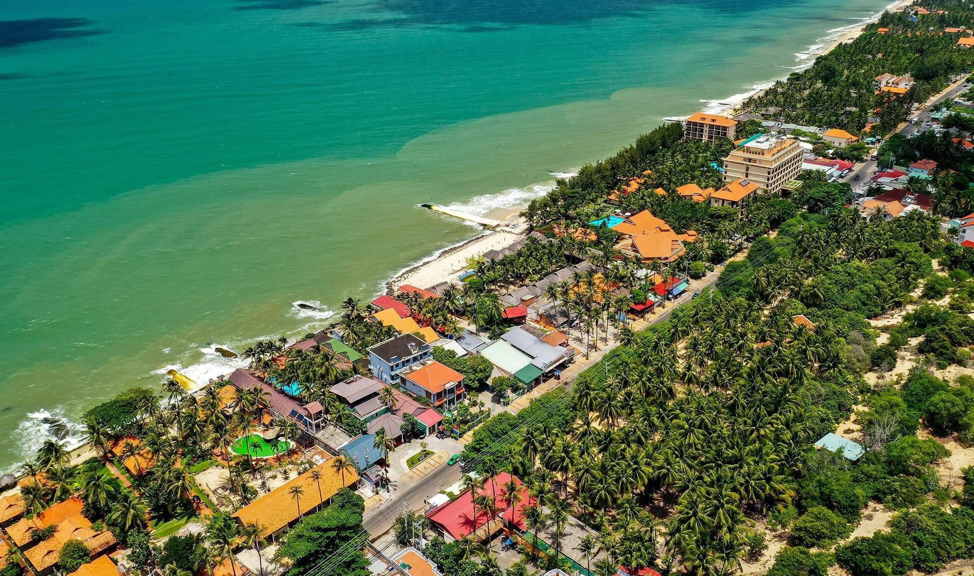 Du khach thoai mai dao choi o Mui Ne anh 1