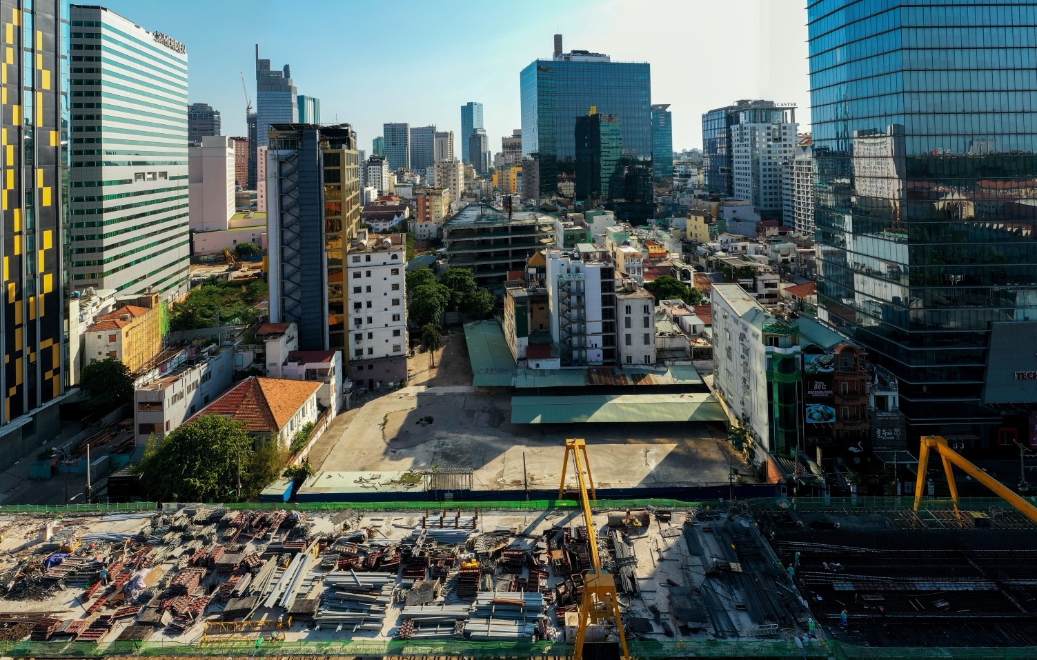 Can canh khu dat vang Sai Gon 10 nam nay van chi lam bai giu xe anh 4