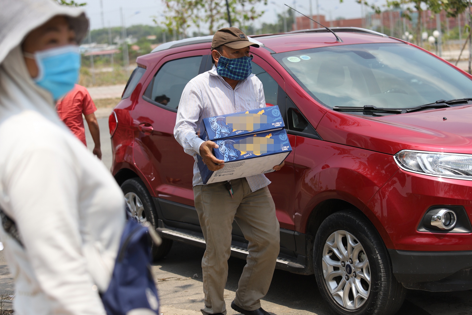 Mang ca tu lanh tiep te cho nguoi cach ly anh 6