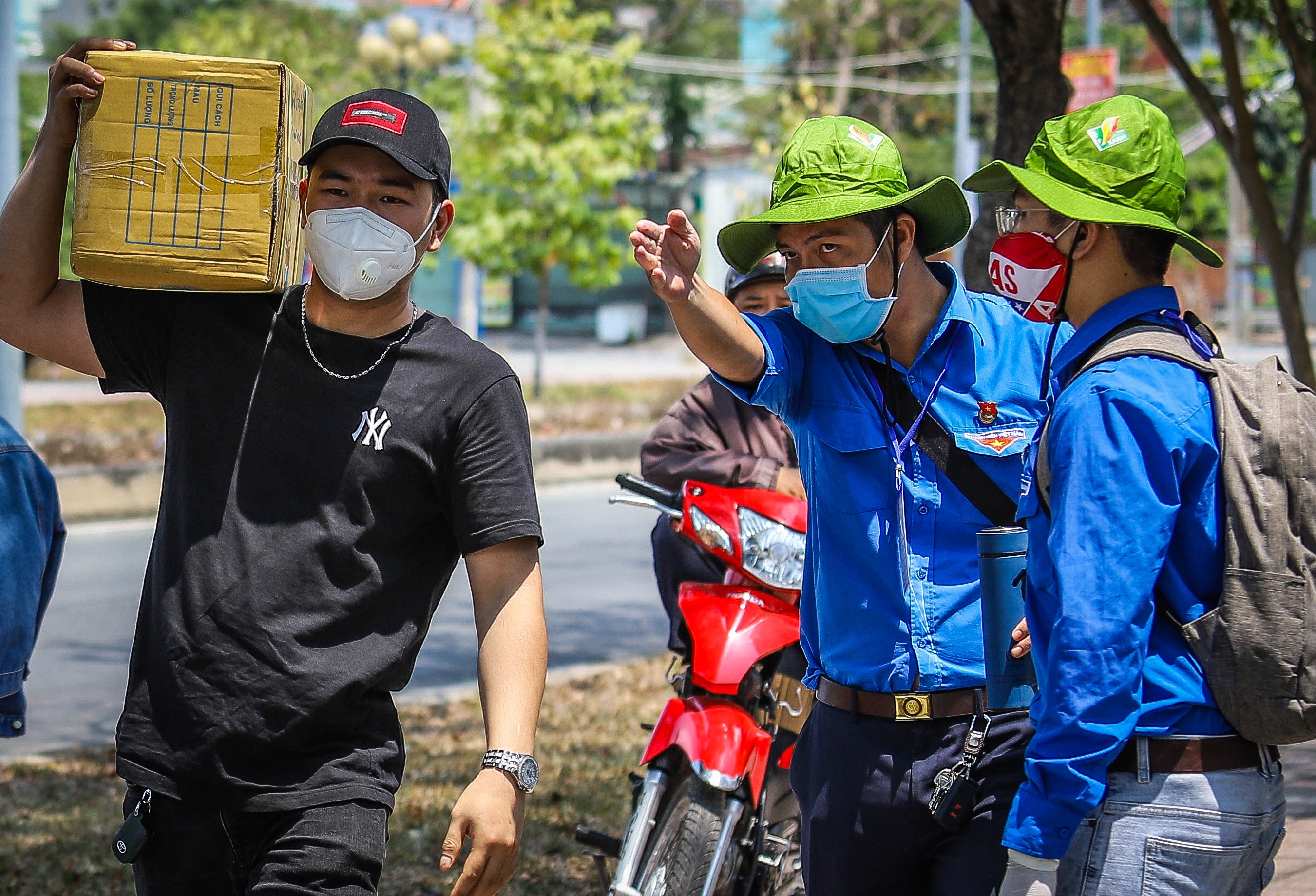 Khu cach ly KTX DH Quoc Gia anh 8