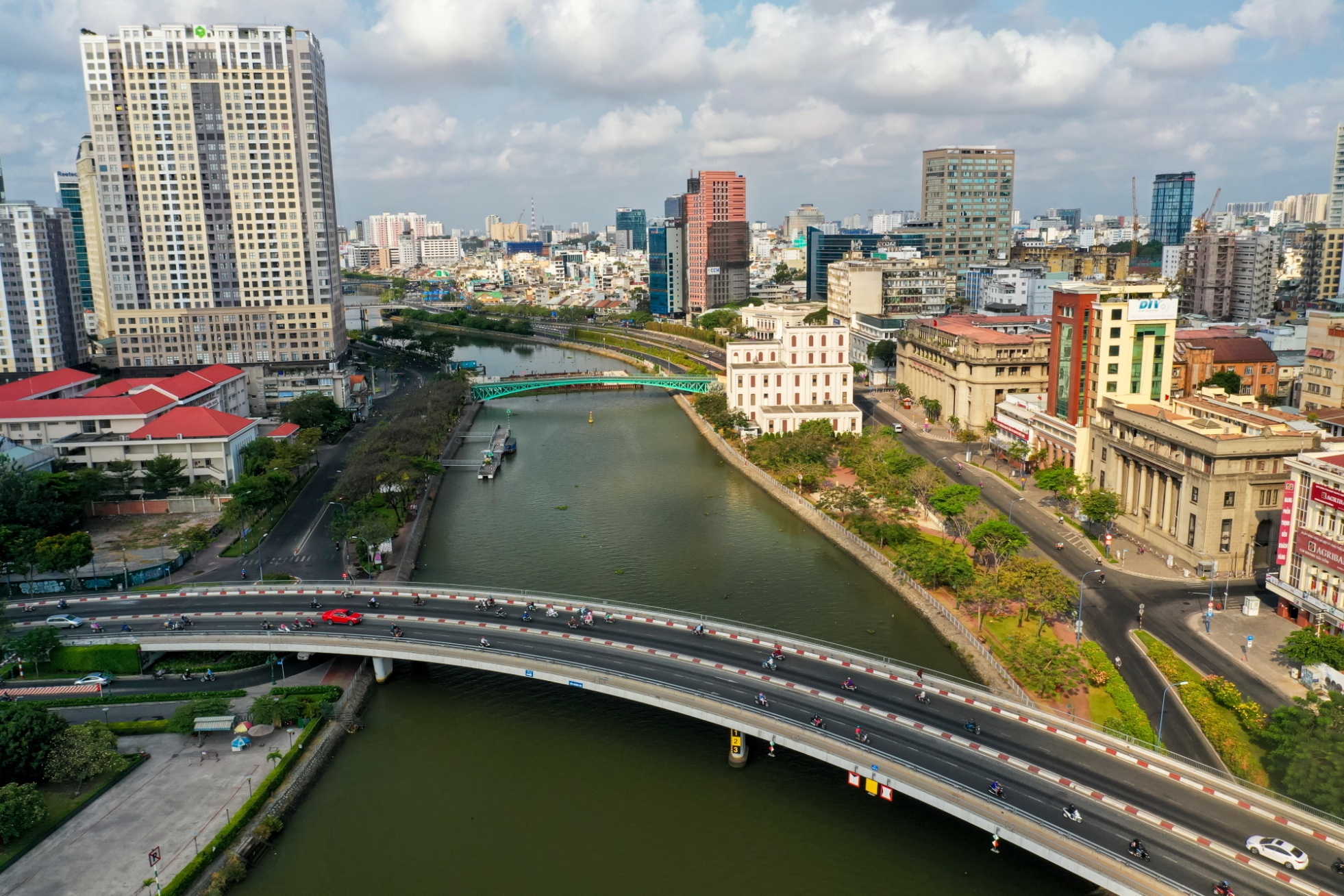 TP.HCM cach ly xa hoi anh 22