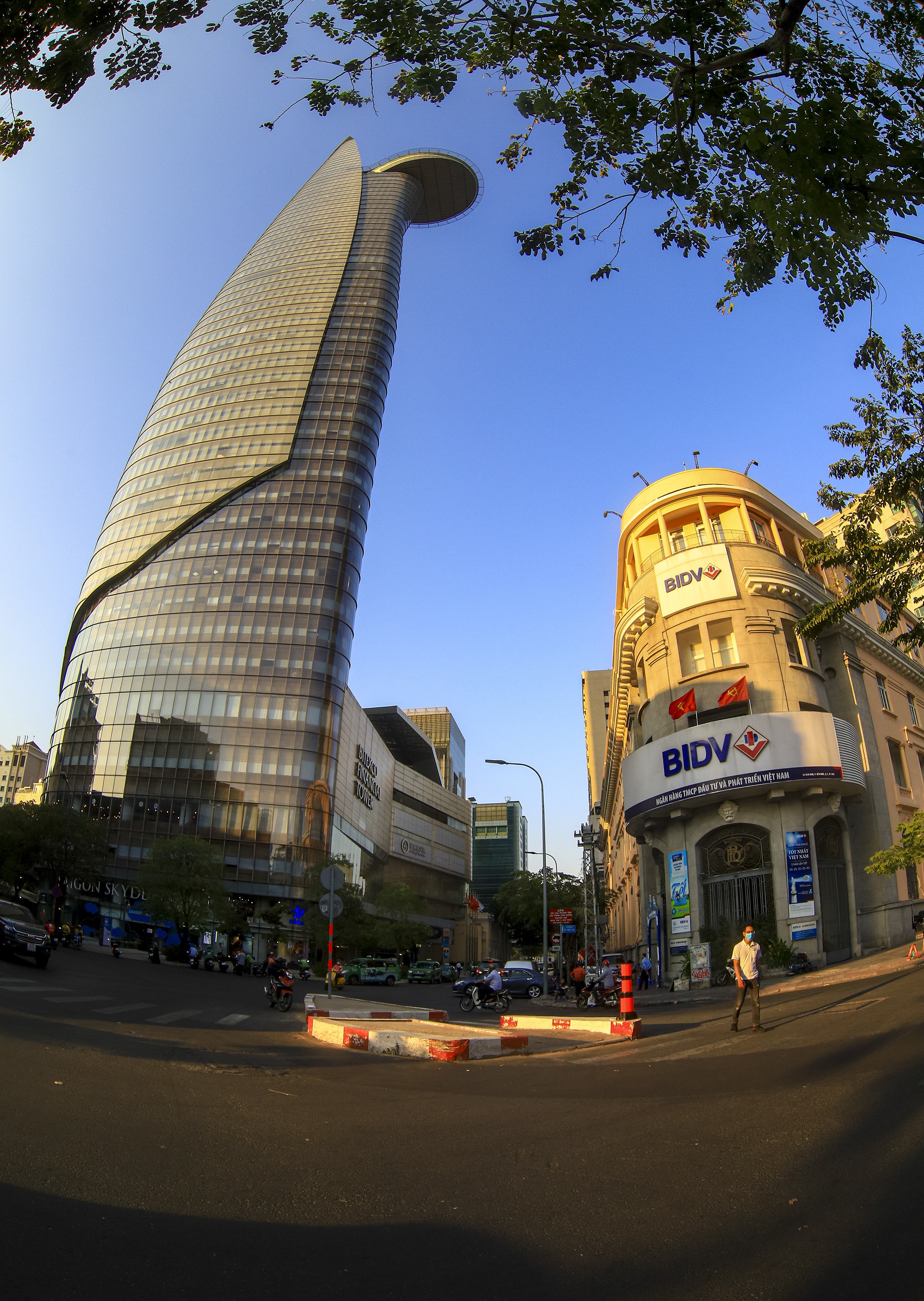 TP.HCM cach ly xa hoi anh 8