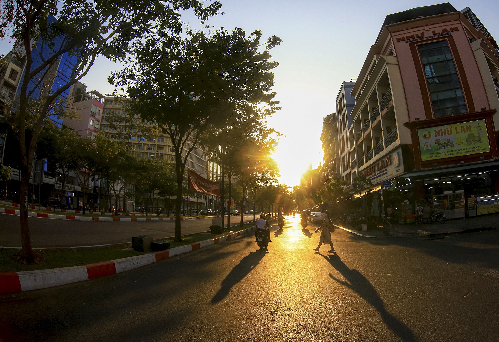 TP.HCM cach ly xa hoi anh 12