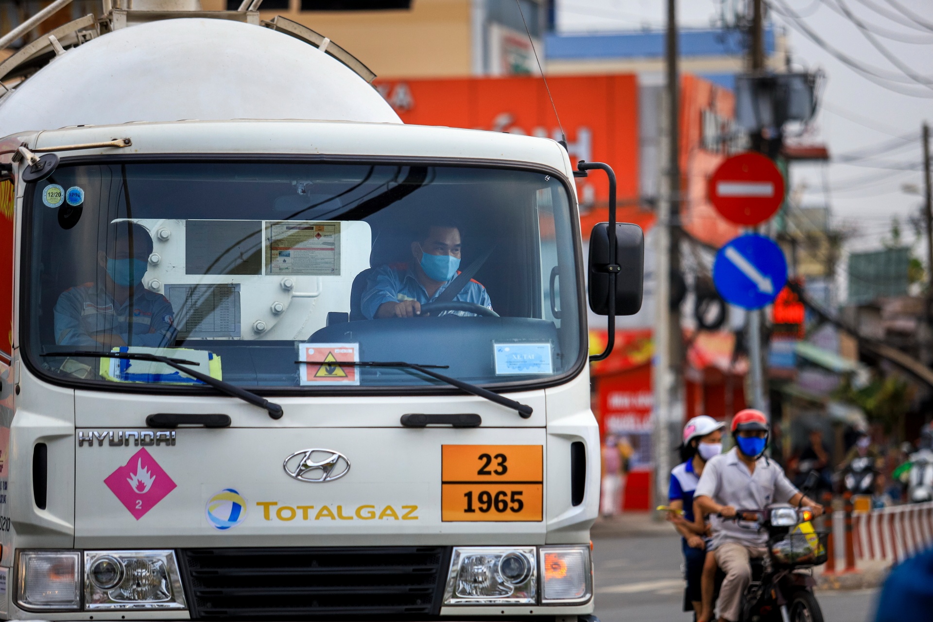 cach ly xa hoi anh 7