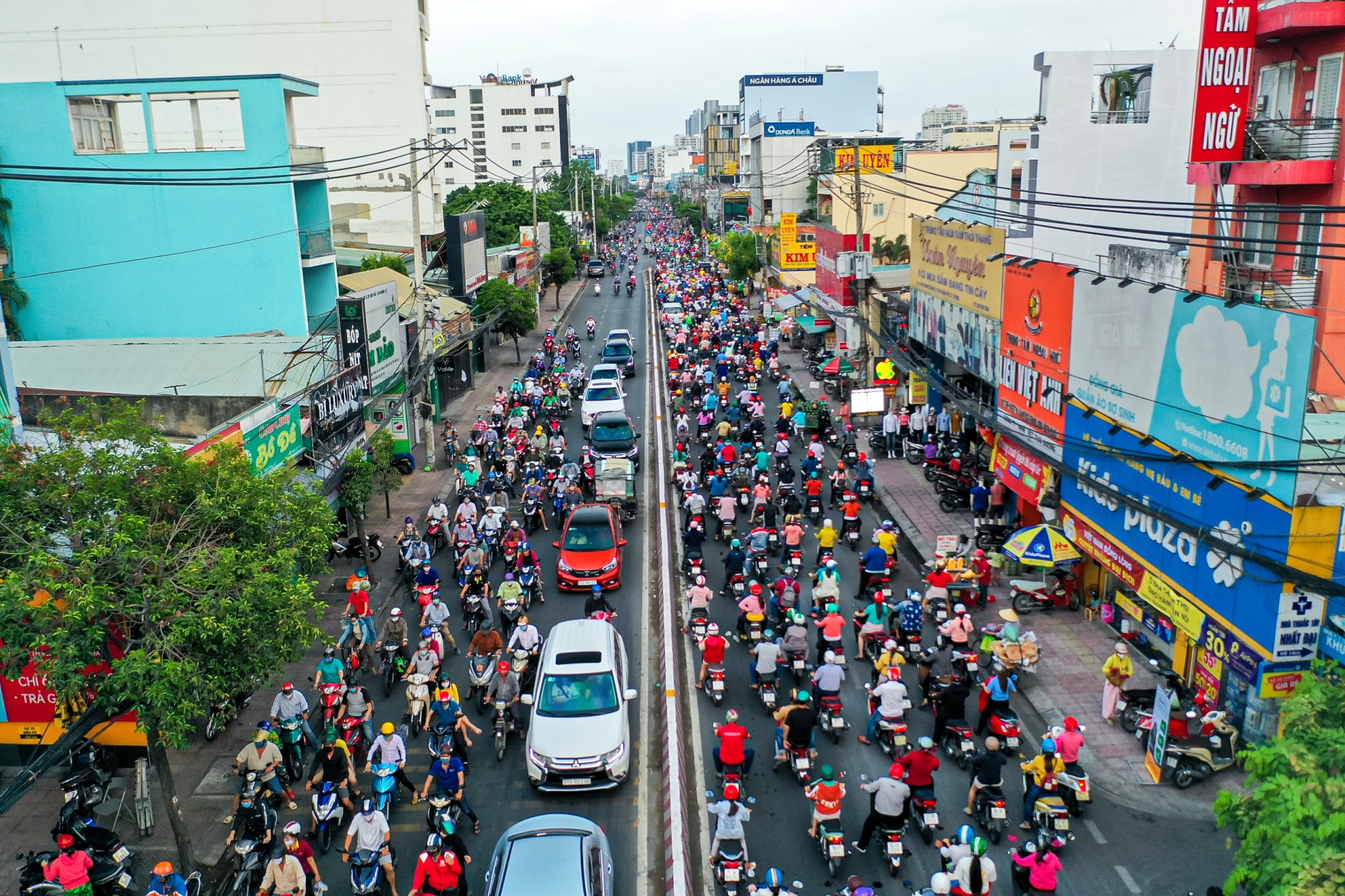 cach ly xa hoi anh 4