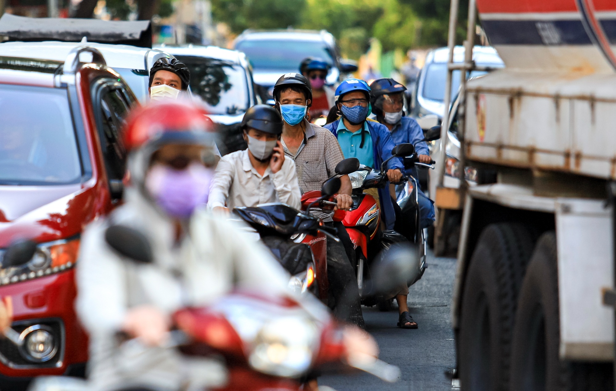 Ket xe o Sai Gon anh 5