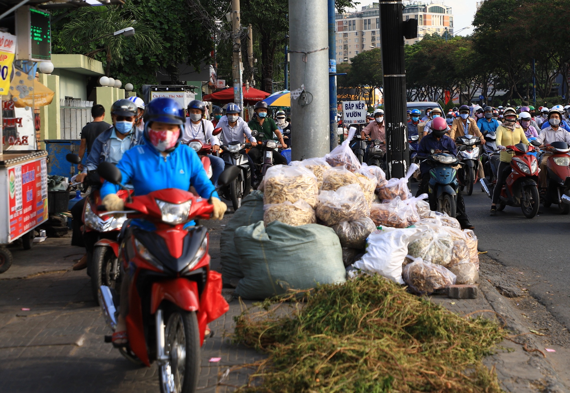 Ket xe o Sai Gon anh 9