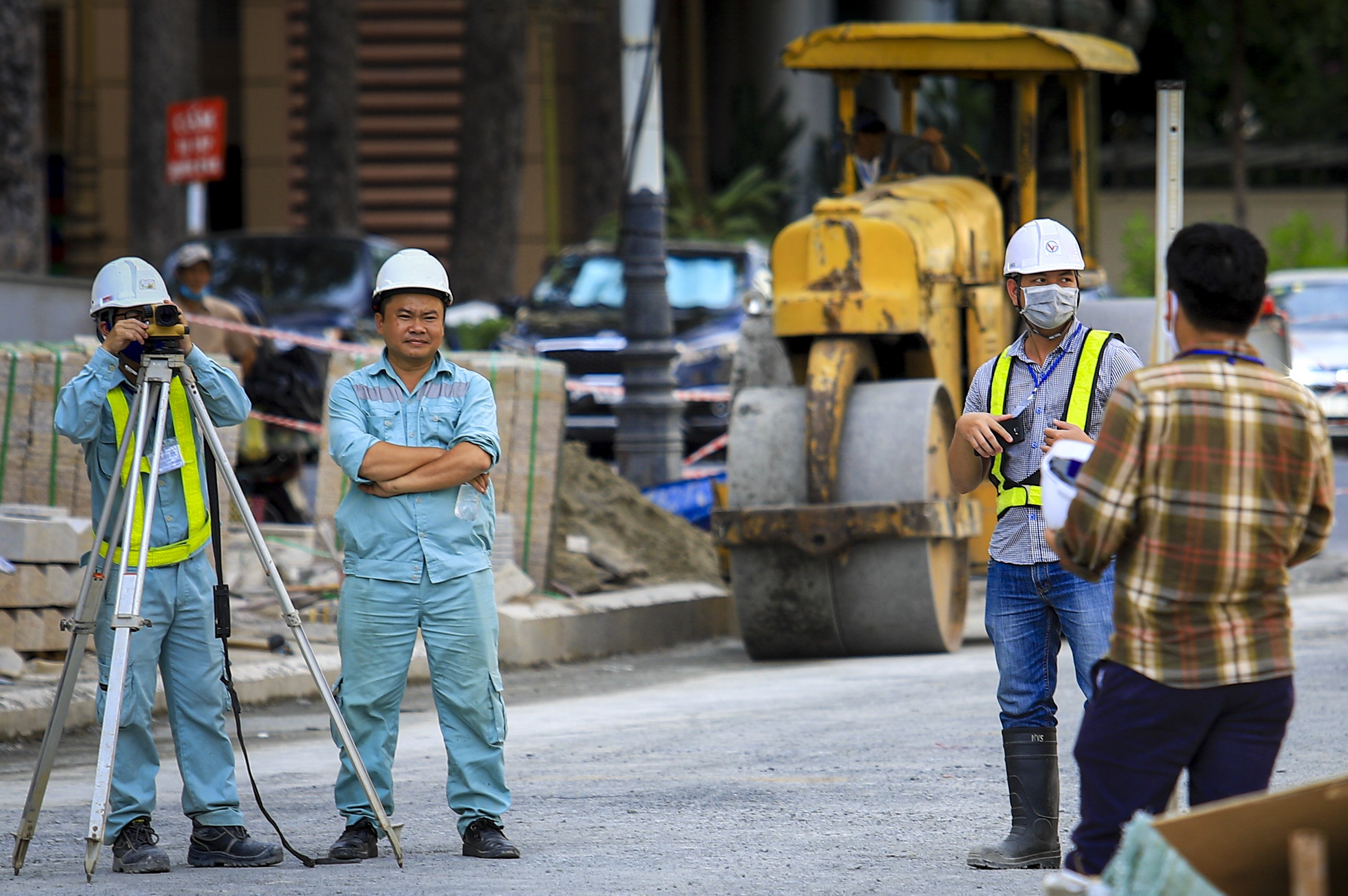 Rao chan Ga Nha hat Thanh pho sap duoc thao do truoc 30-4 anh 4