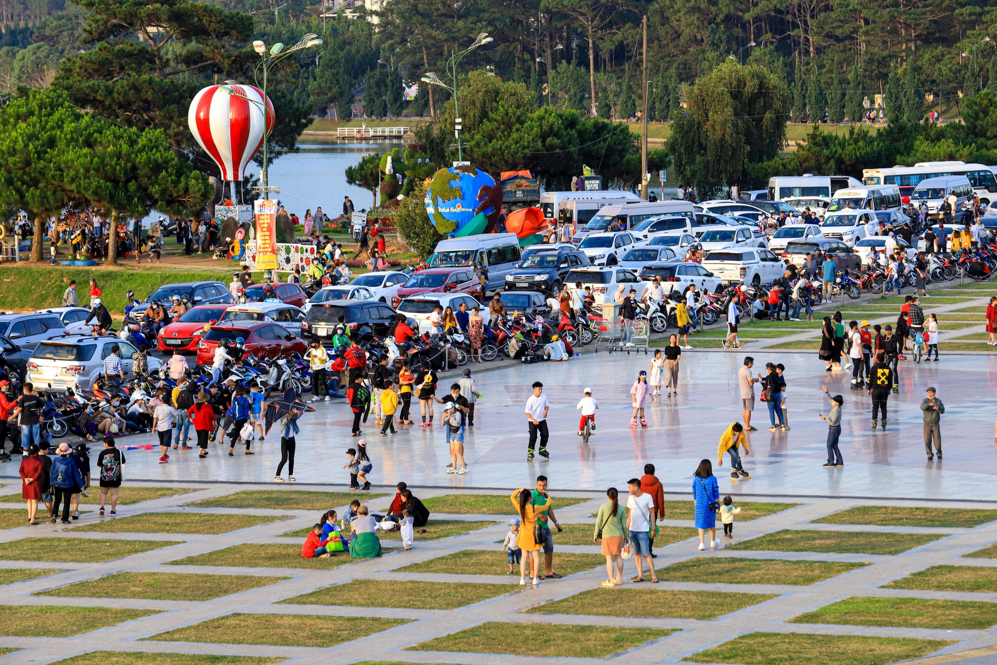 Ket xe tai trung tam thanh pho Da Lat anh 8