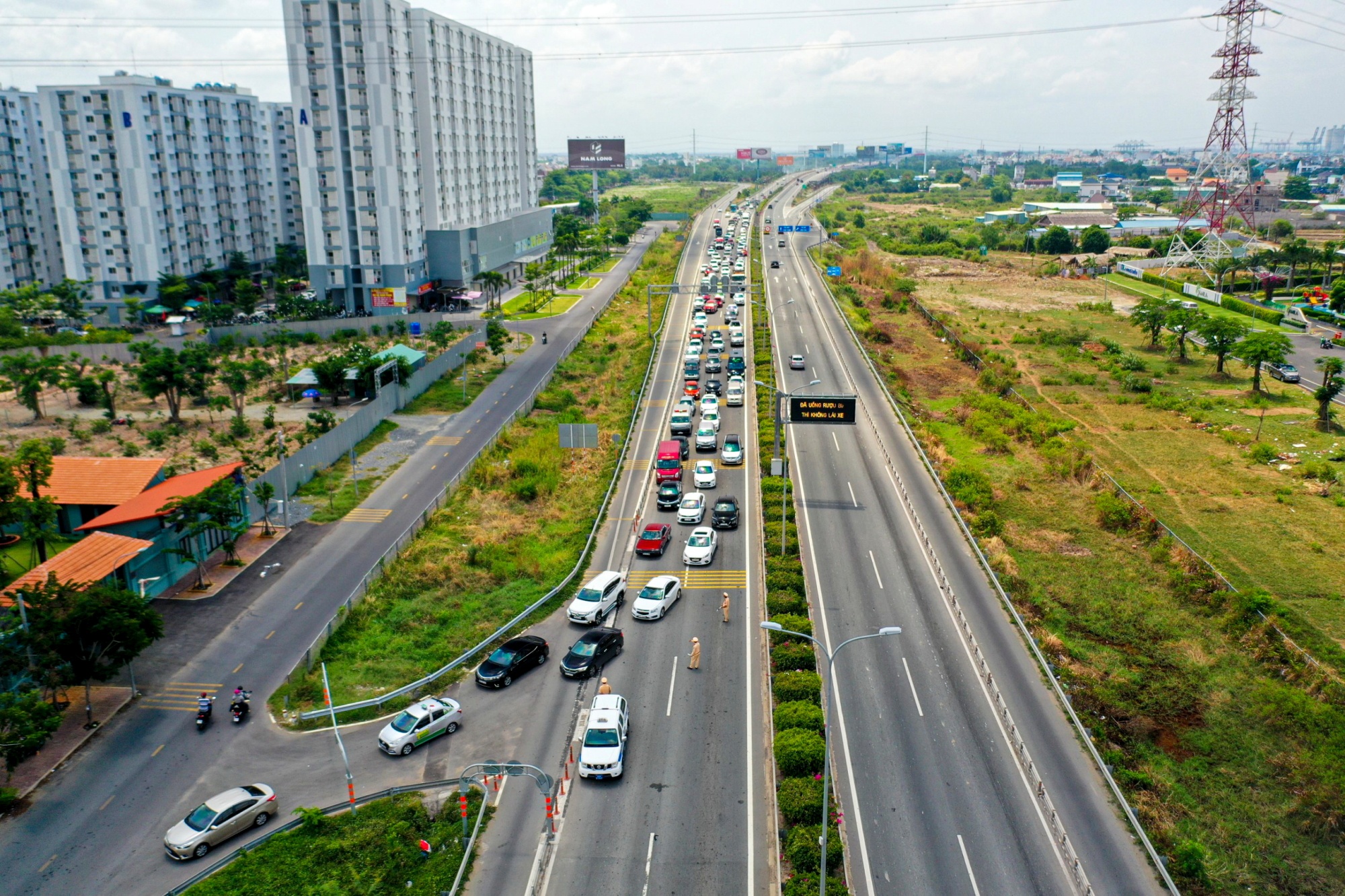 Ket xe cao toc TP.HCM - Long Thanh - Dau Giay anh 2