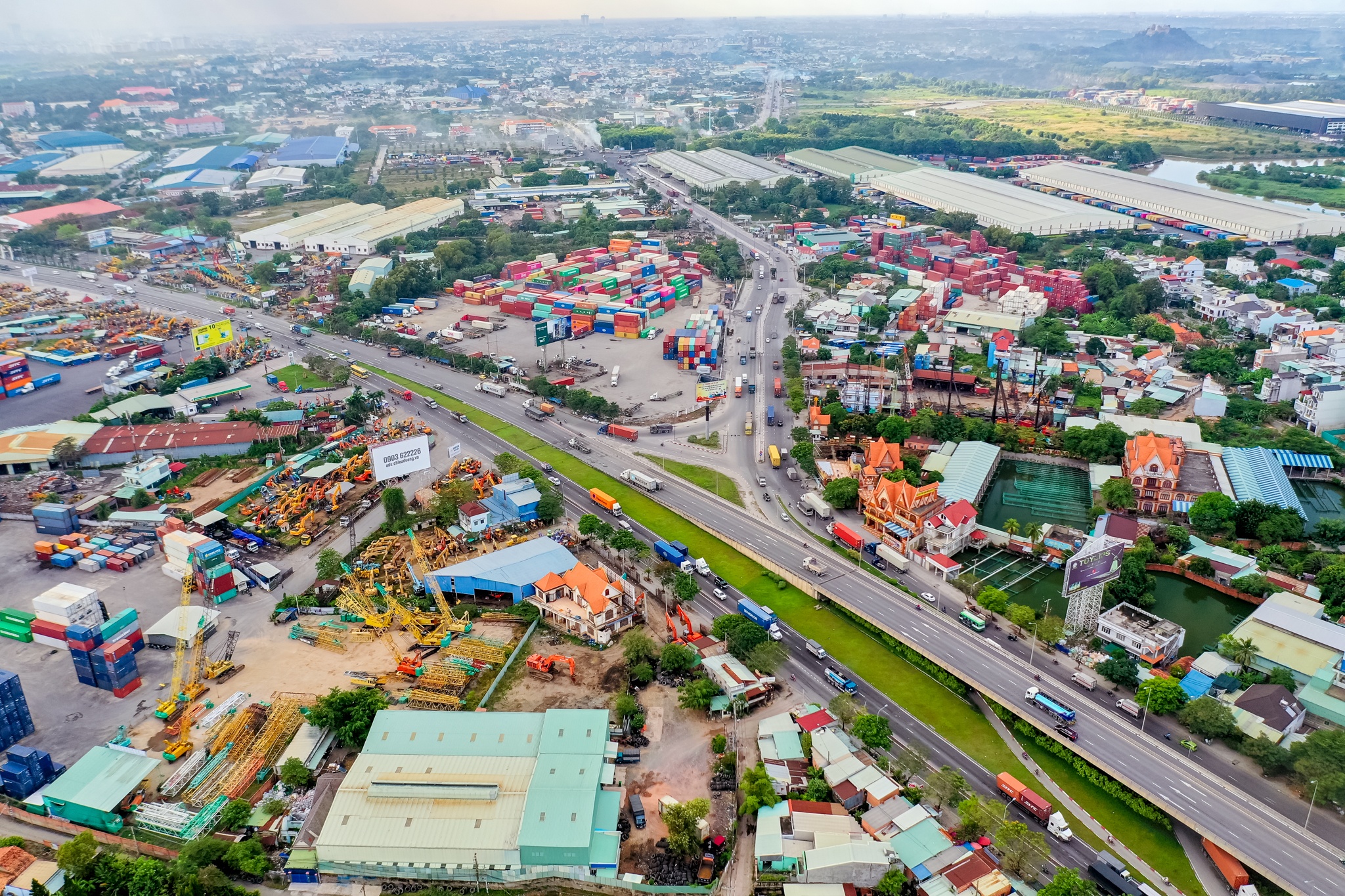 Vanh dai 3 quanh TP.HCM dang do sau 10 nam phe duyet hinh anh