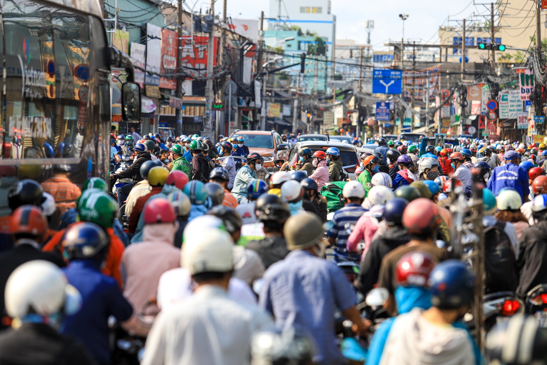 duong Ha Noi tac khap noi anh 13