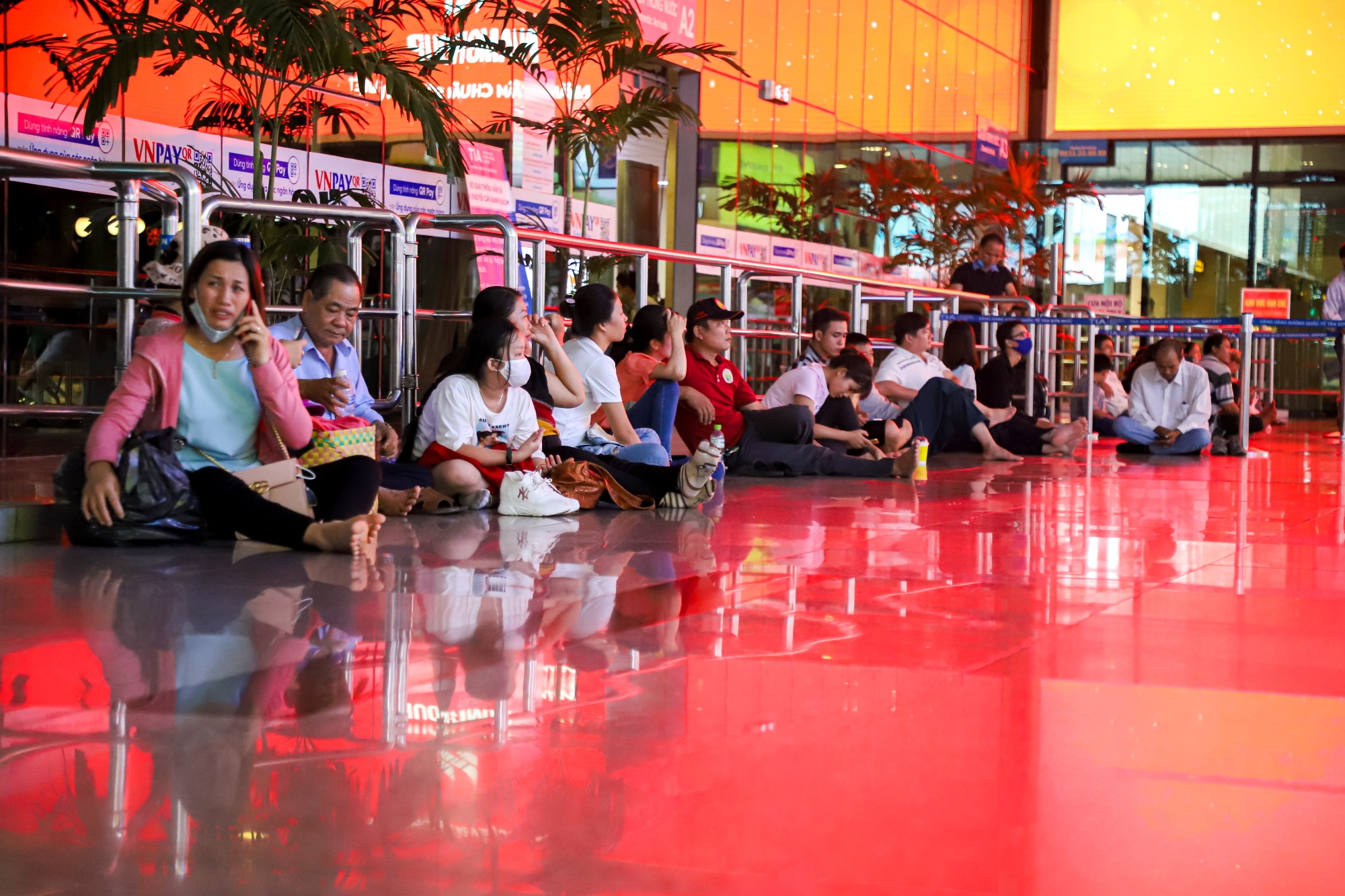 May bay VietJet truot duong bang anh 10