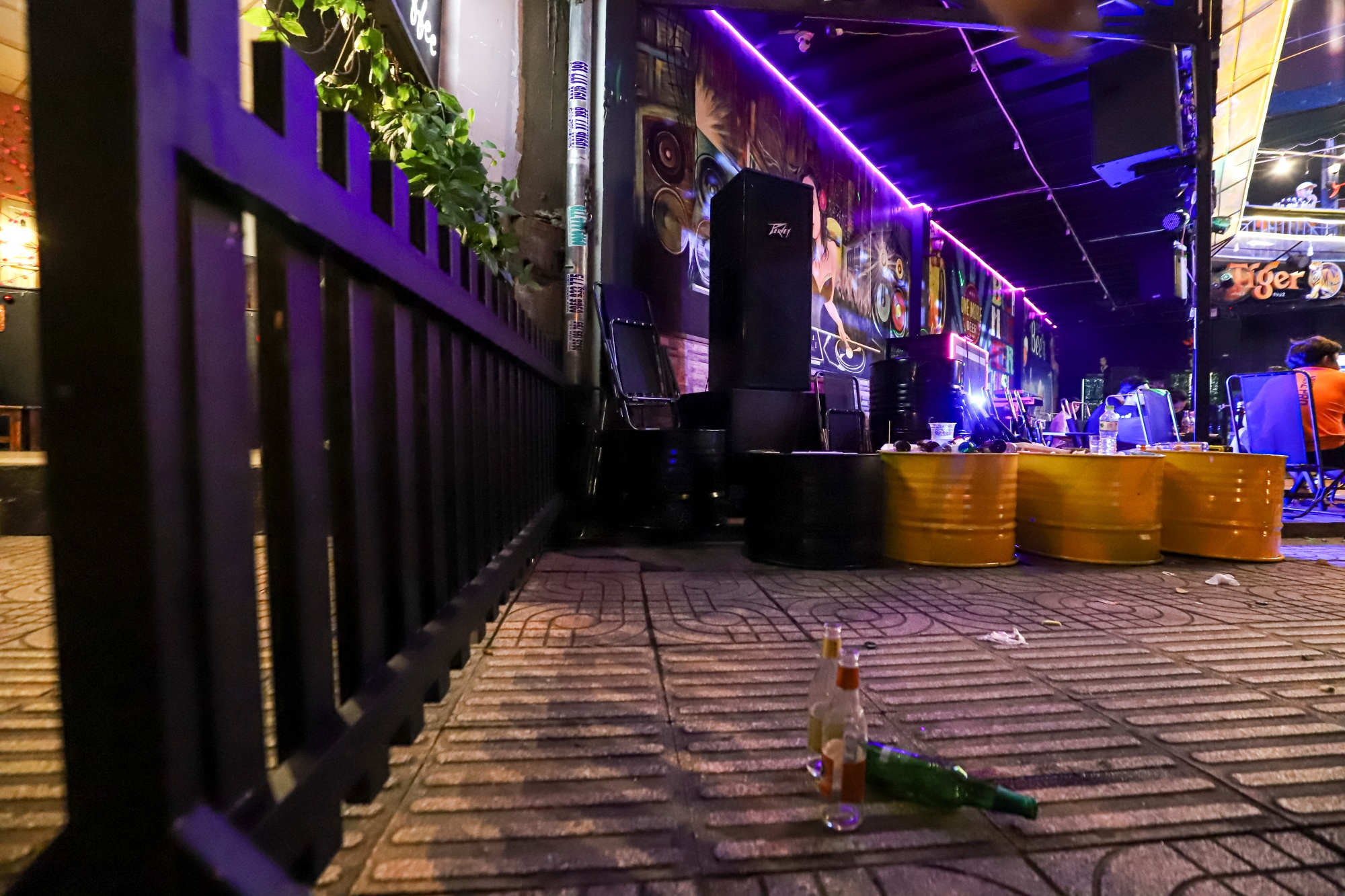 quan nhau bi xu phat lan chiem via he anh 4