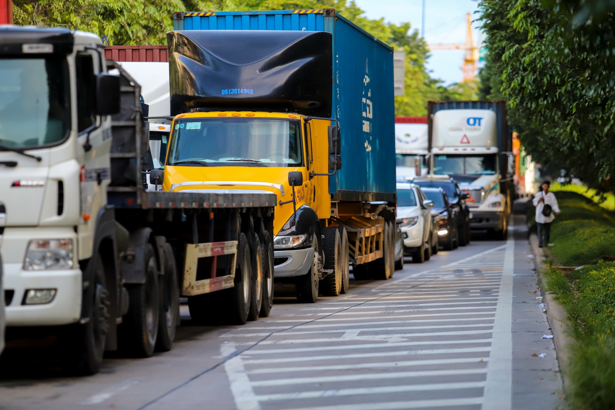 Ket xe nut giao An Phu anh 8