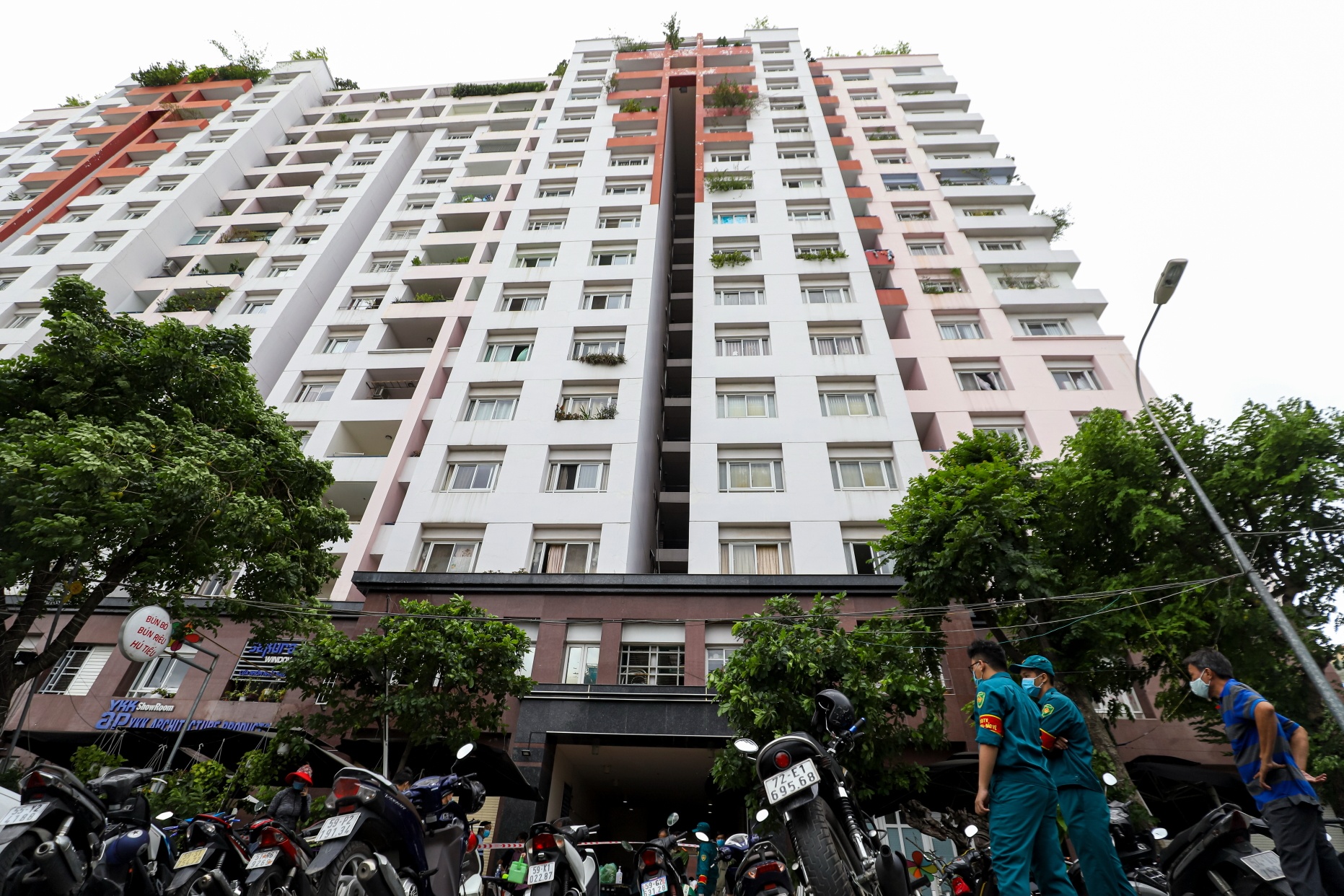 Dich covid-19 tai TP.HCM anh 8