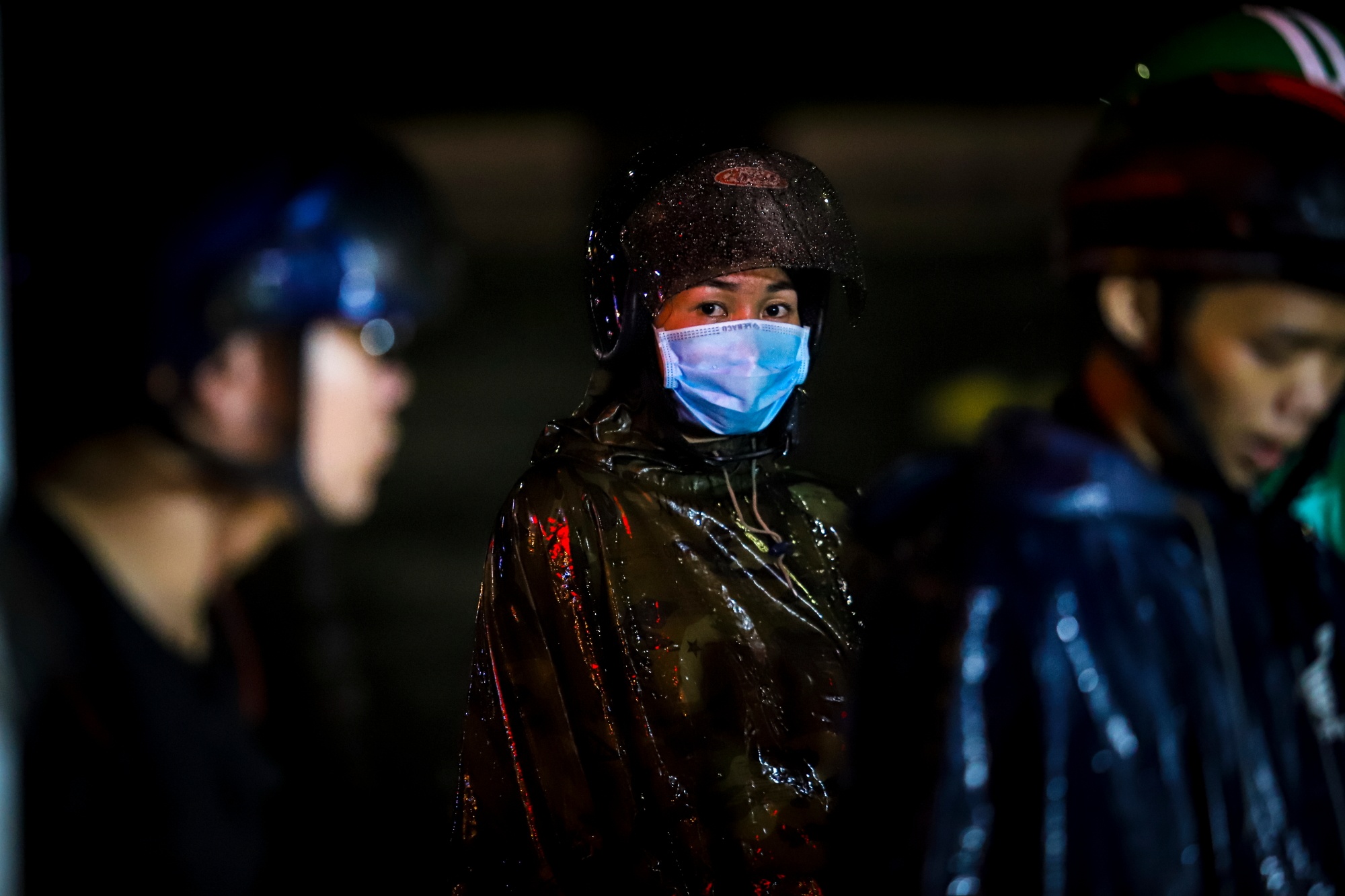 Doi mua dung cho sua xe xuyen dem tai TP.HCM hinh anh