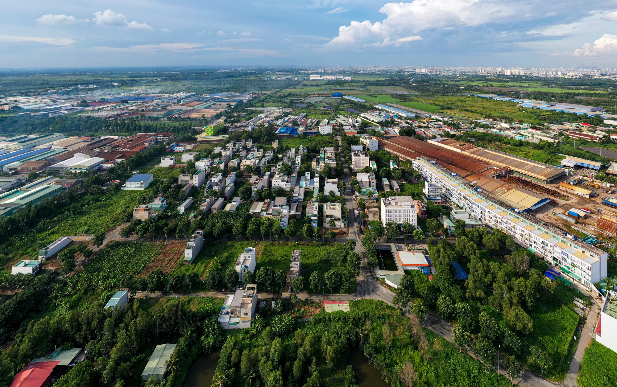 200 can nha trai phep anh 2