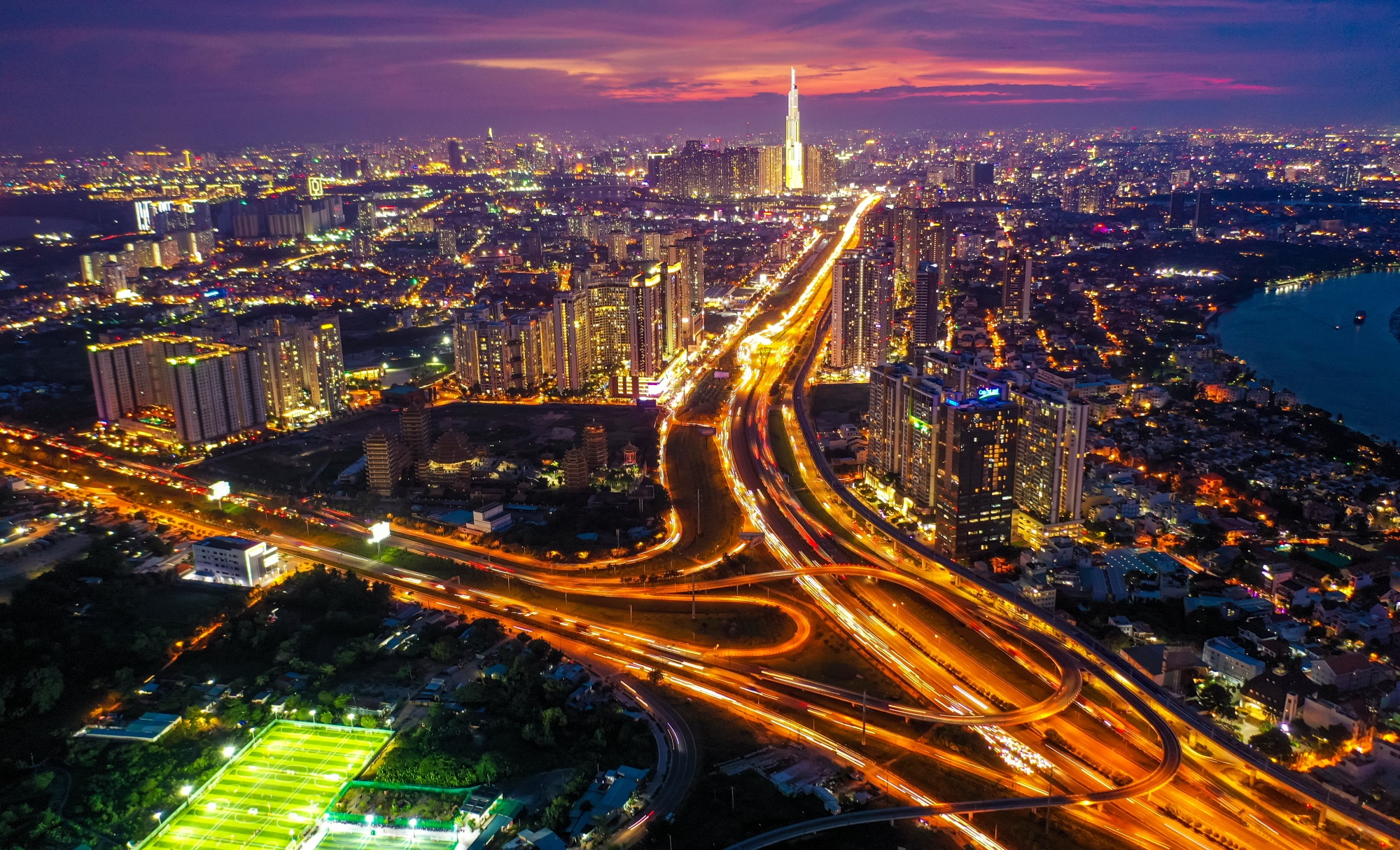 Nhung cay cau lam thay doi dien mao TP.HCM hinh anh