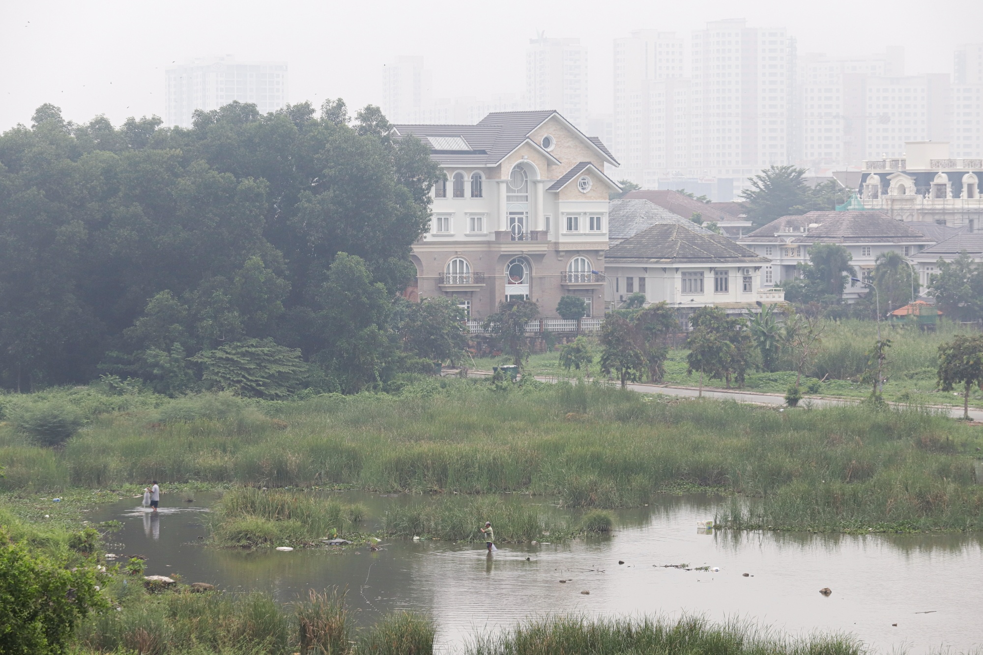 TP.HCM trong ngay khong khi co hai anh 4