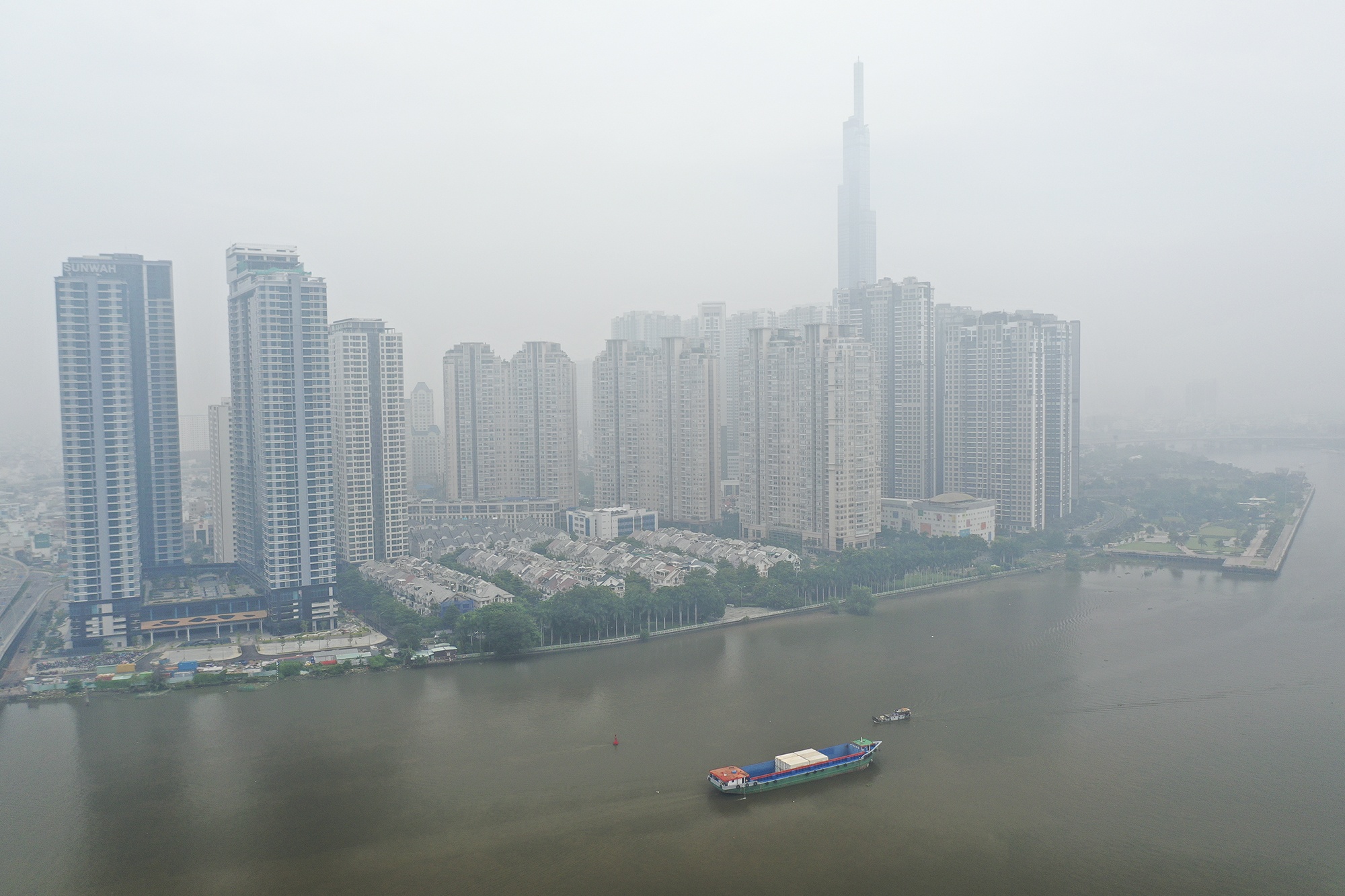 TP.HCM trong ngay khong khi co hai anh 6