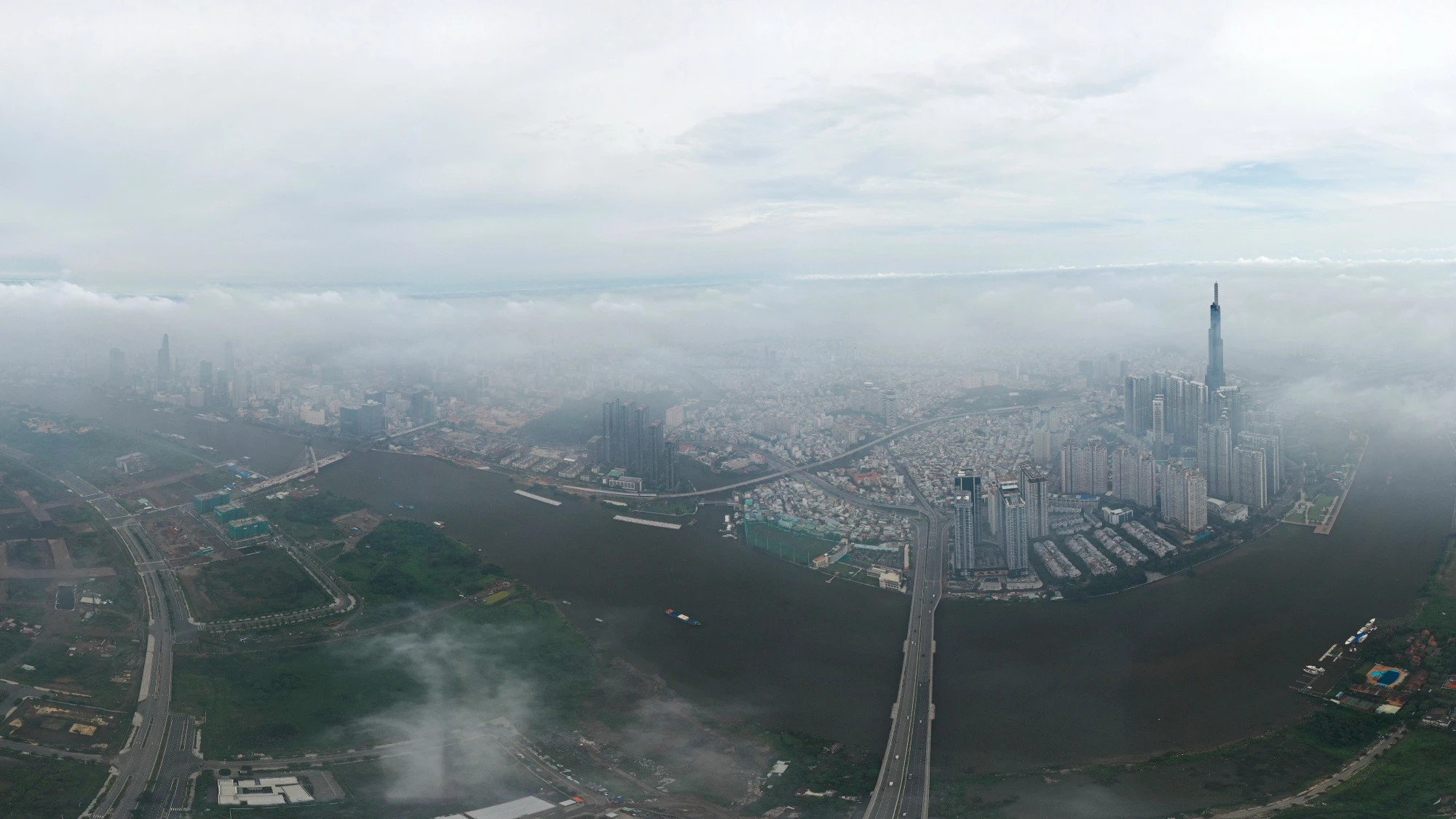 TP.HCM trong ngay khong khi co hai anh 1