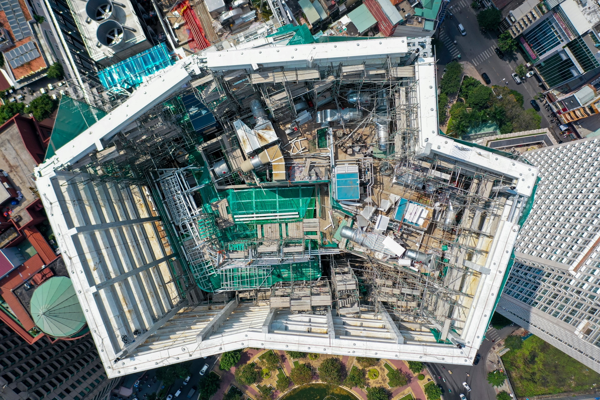 Ra soat phap ly du an khach san Hilton Saigon anh 8