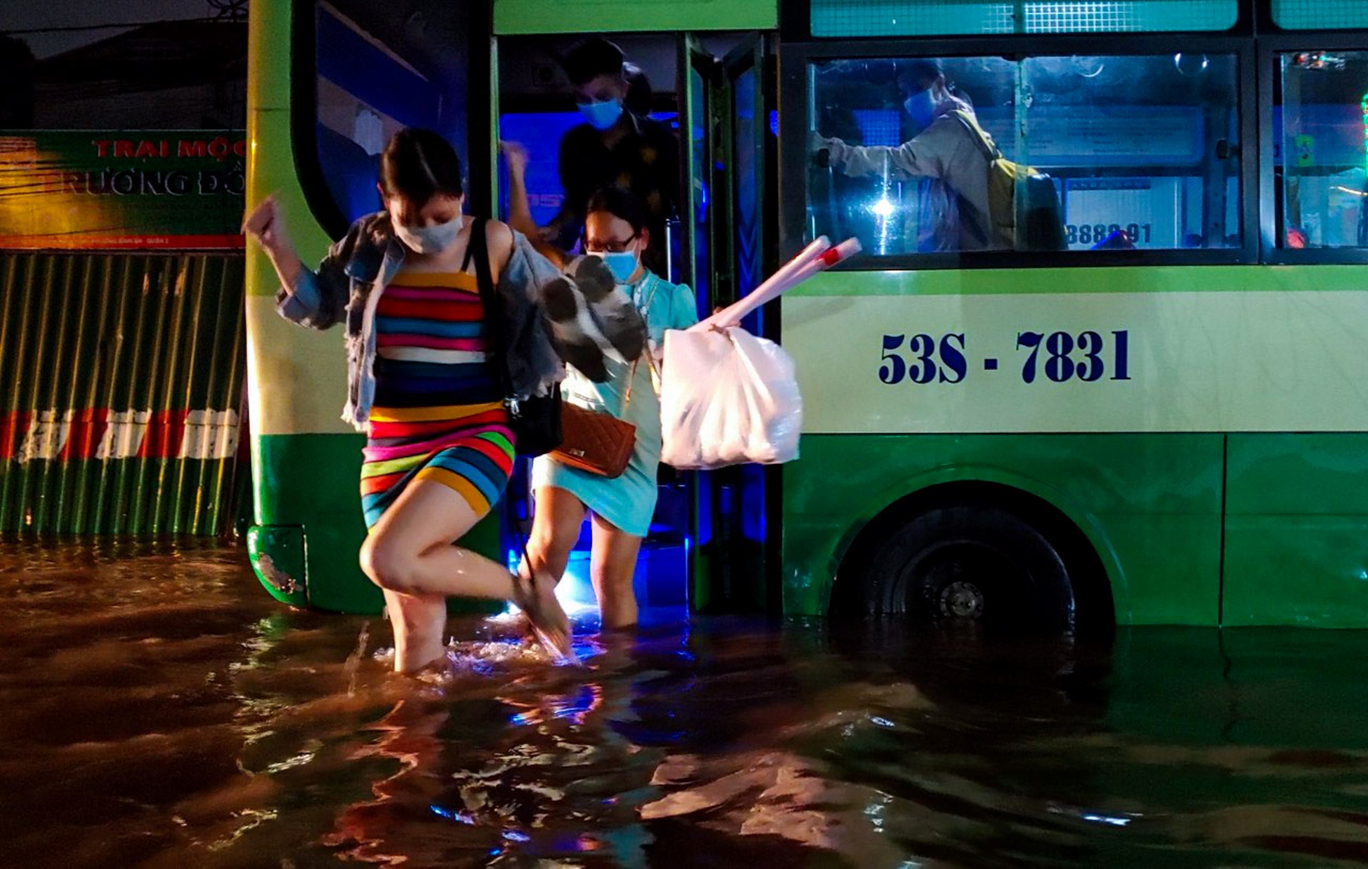 Trieu cuong o TP.HCM anh 4