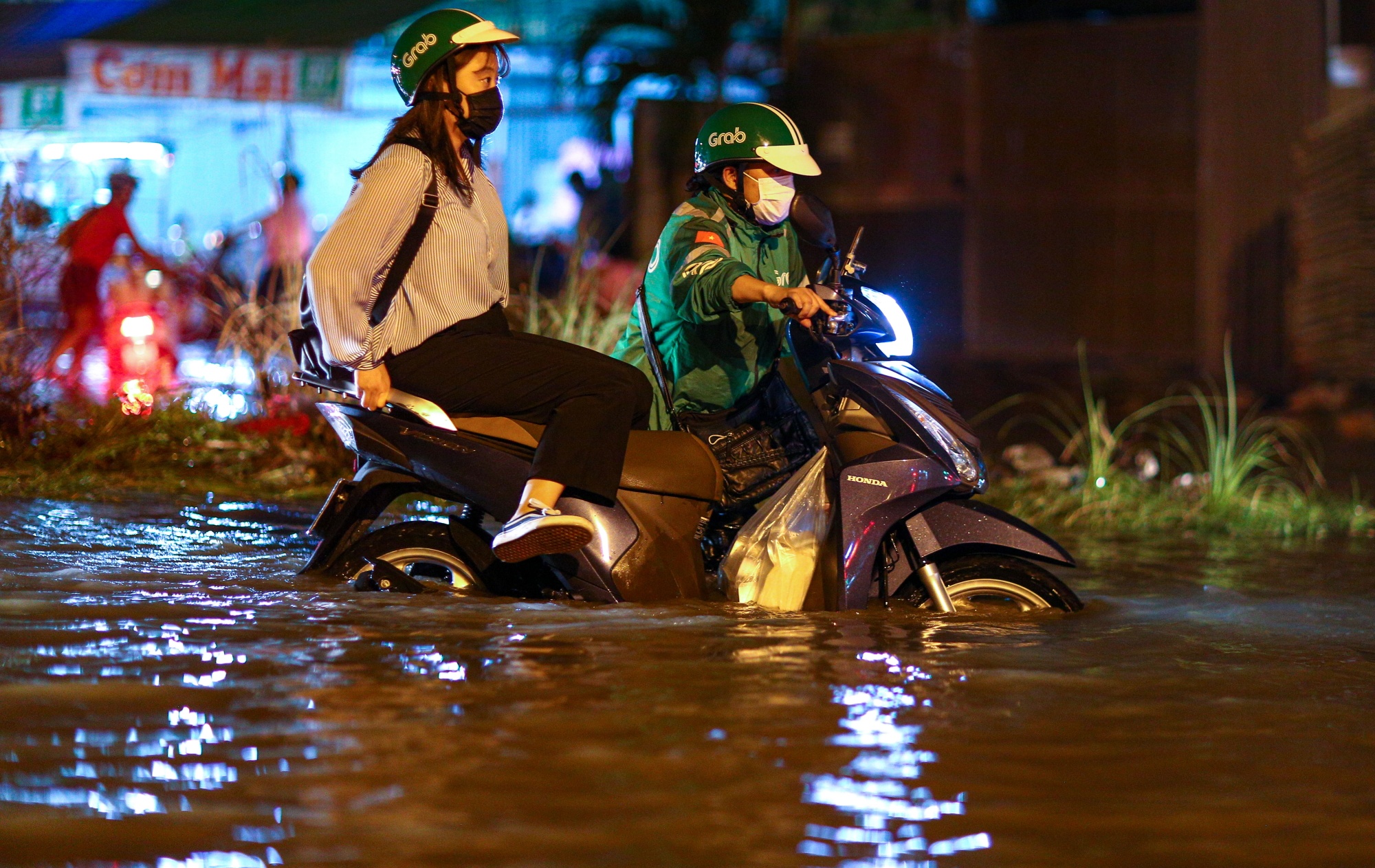 Trieu cuong o TP.HCM anh 9