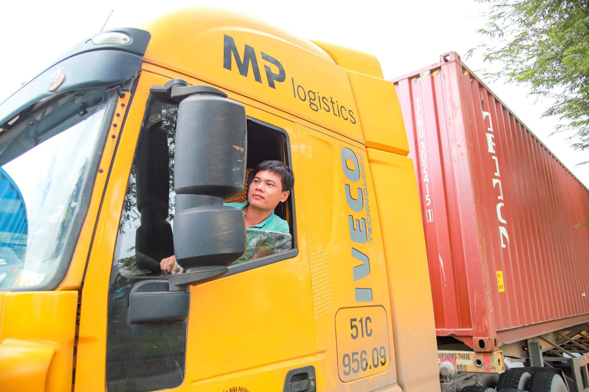 Xe co ket hang chuc km xa lo Ha Noi anh 8