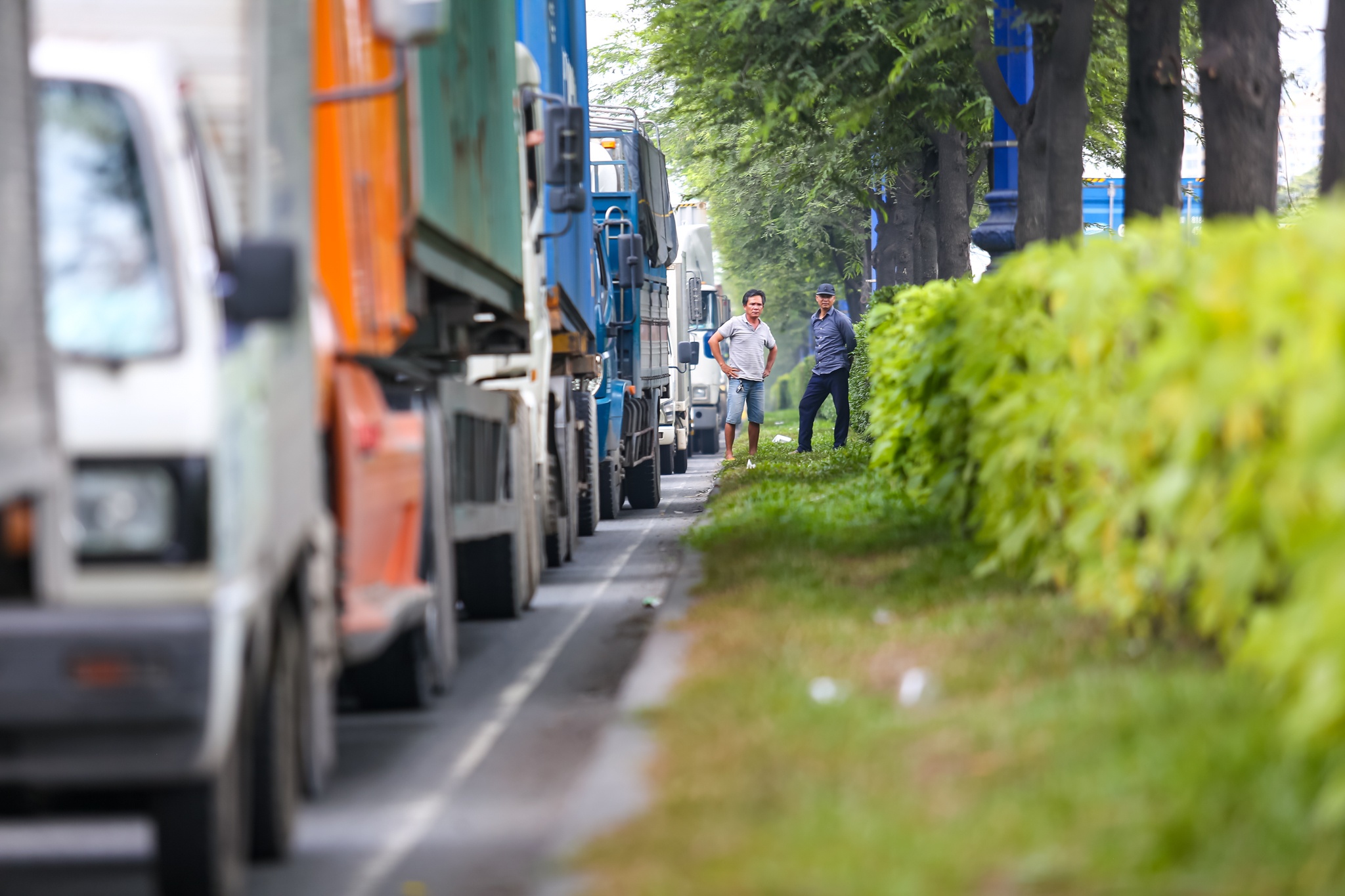 Xe co ket hang chuc km xa lo Ha Noi anh 6