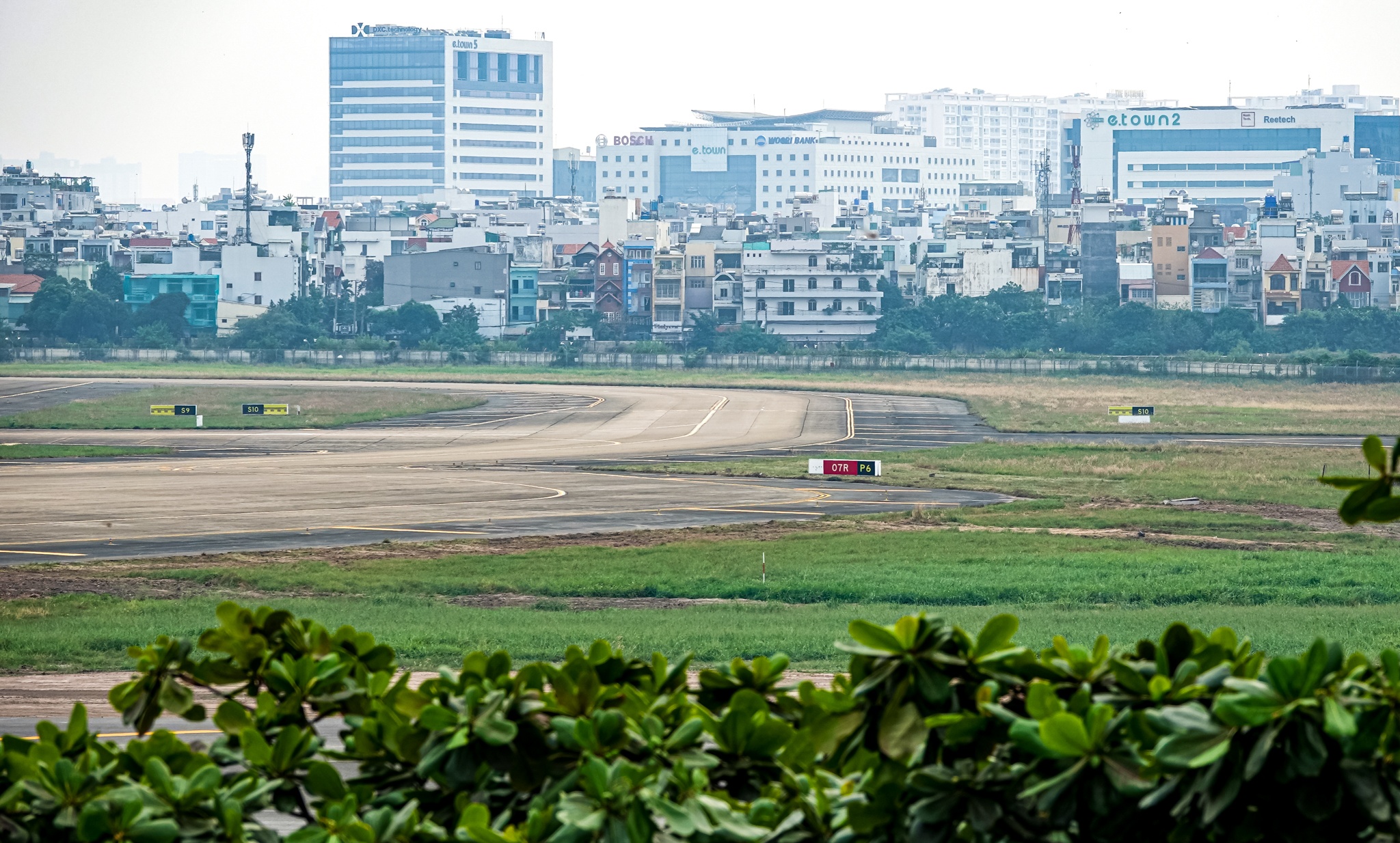 duong bang 25R cua san bay Tan Son Nhat anh 4
