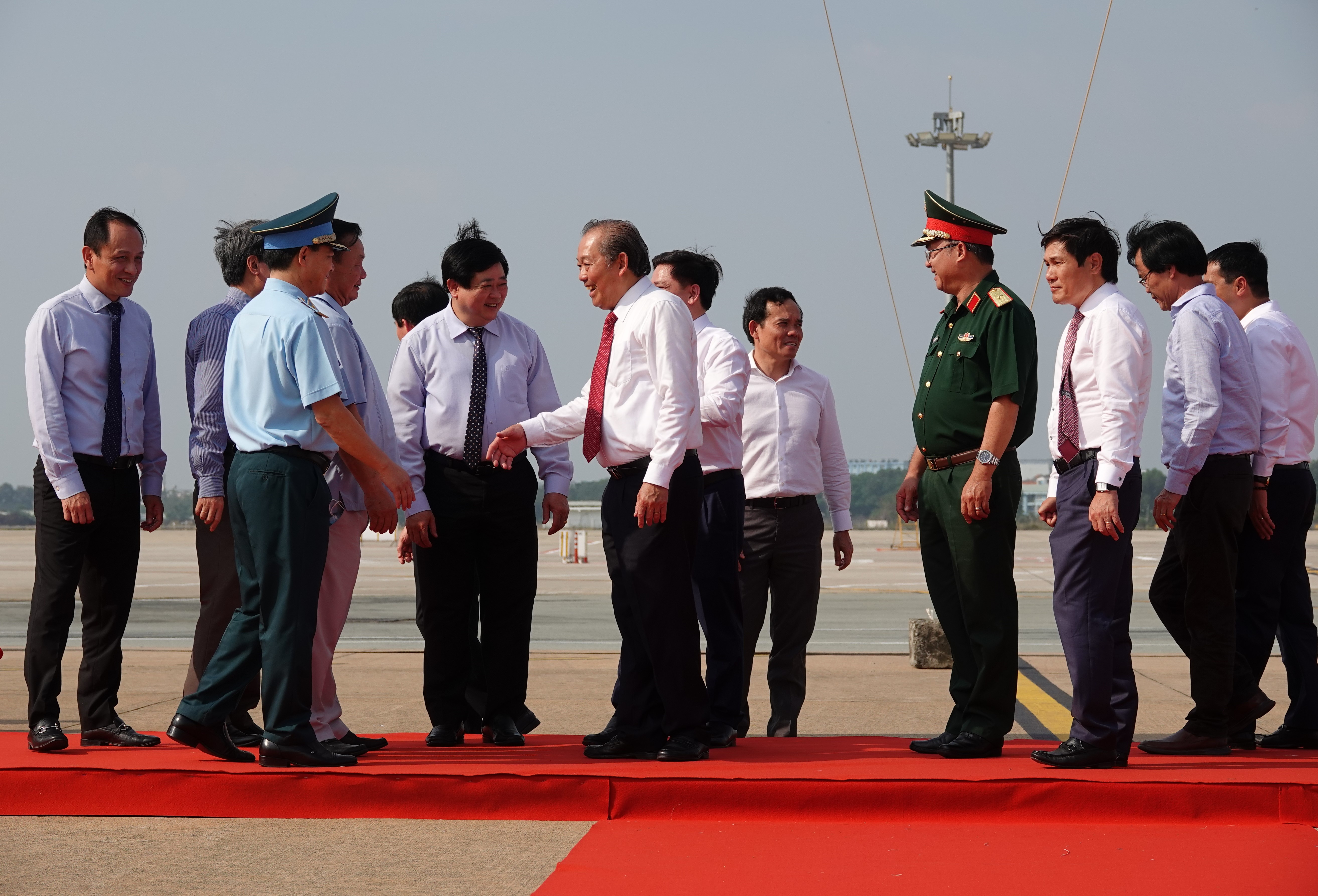 duong bang 25R cua san bay Tan Son Nhat anh 8